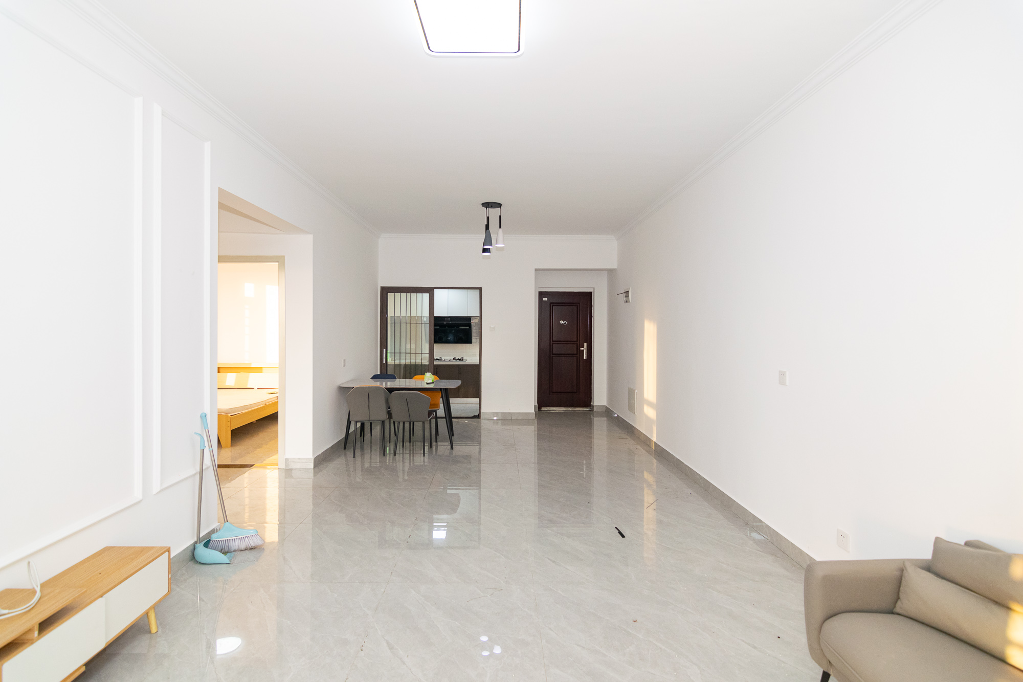 富兴悦府(富兴学府名邸) 2室2厅1卫 68.0万 富兴悦府(富兴学府名邸) 2室2厅1卫 68.0万客厅