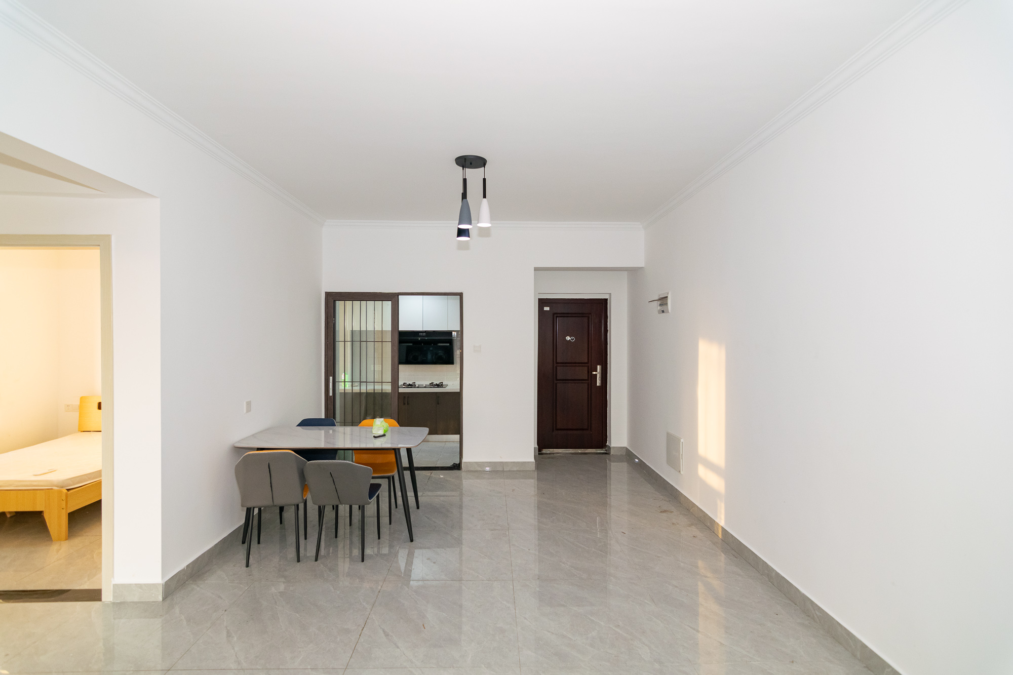 富兴悦府(富兴学府名邸) 2室2厅1卫 68.0万 富兴悦府(富兴学府名邸) 2室2厅1卫 68.0万客厅