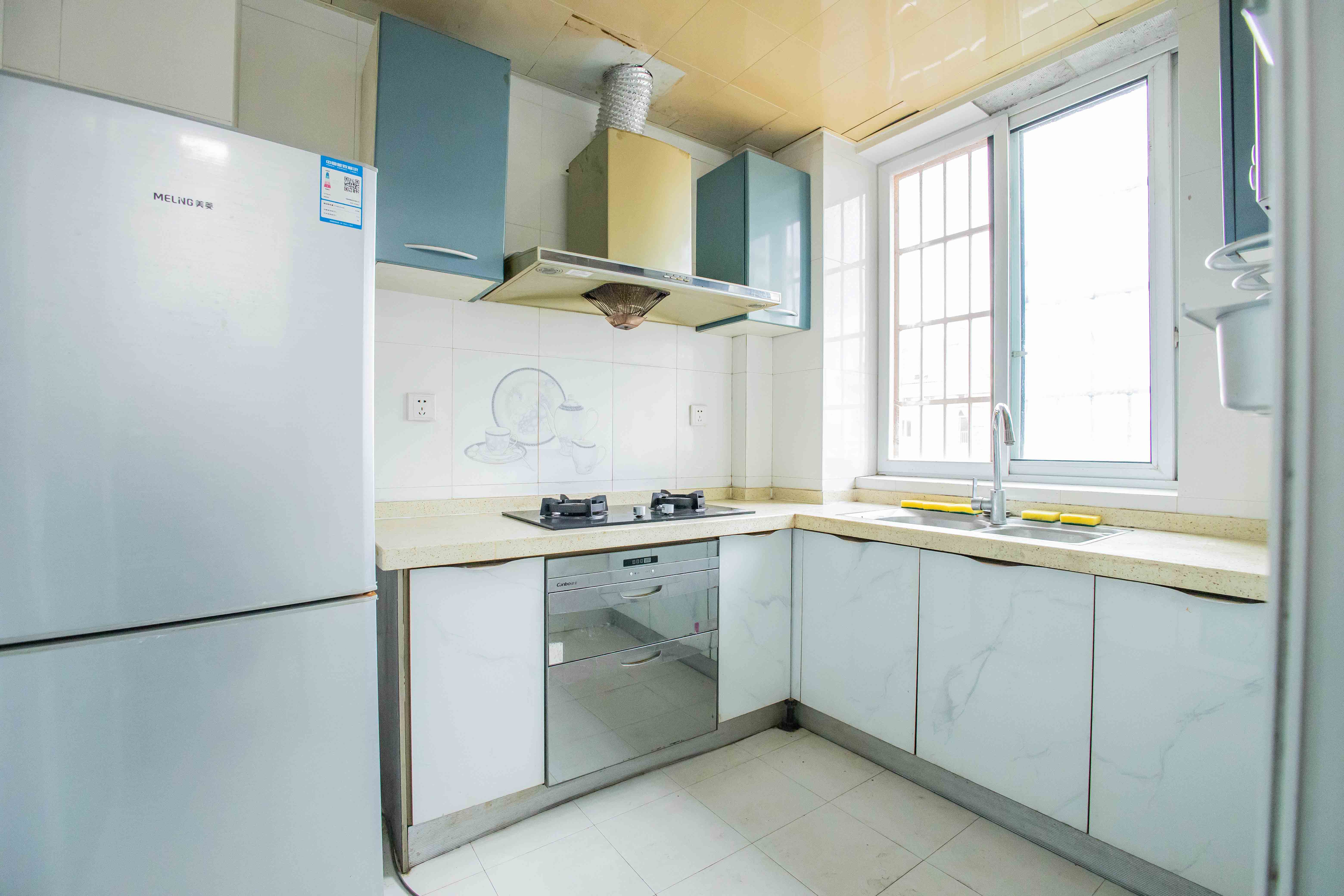 长房西郡 2室2厅2卫 59.8万 长房西郡 2室2厅2卫 59.8万厨房