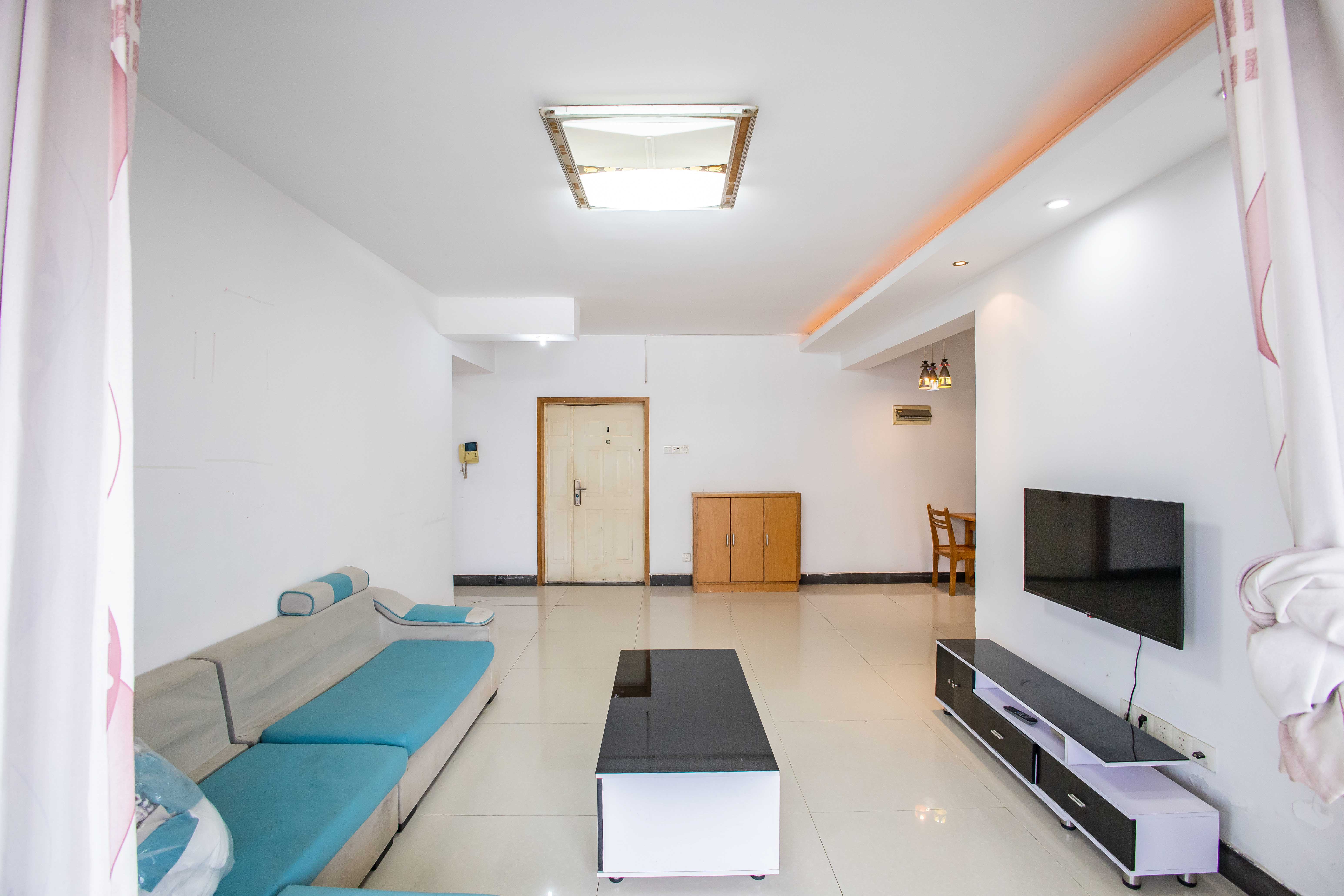 长房西郡 2室2厅2卫 59.8万 长房西郡 2室2厅2卫 59.8万客厅