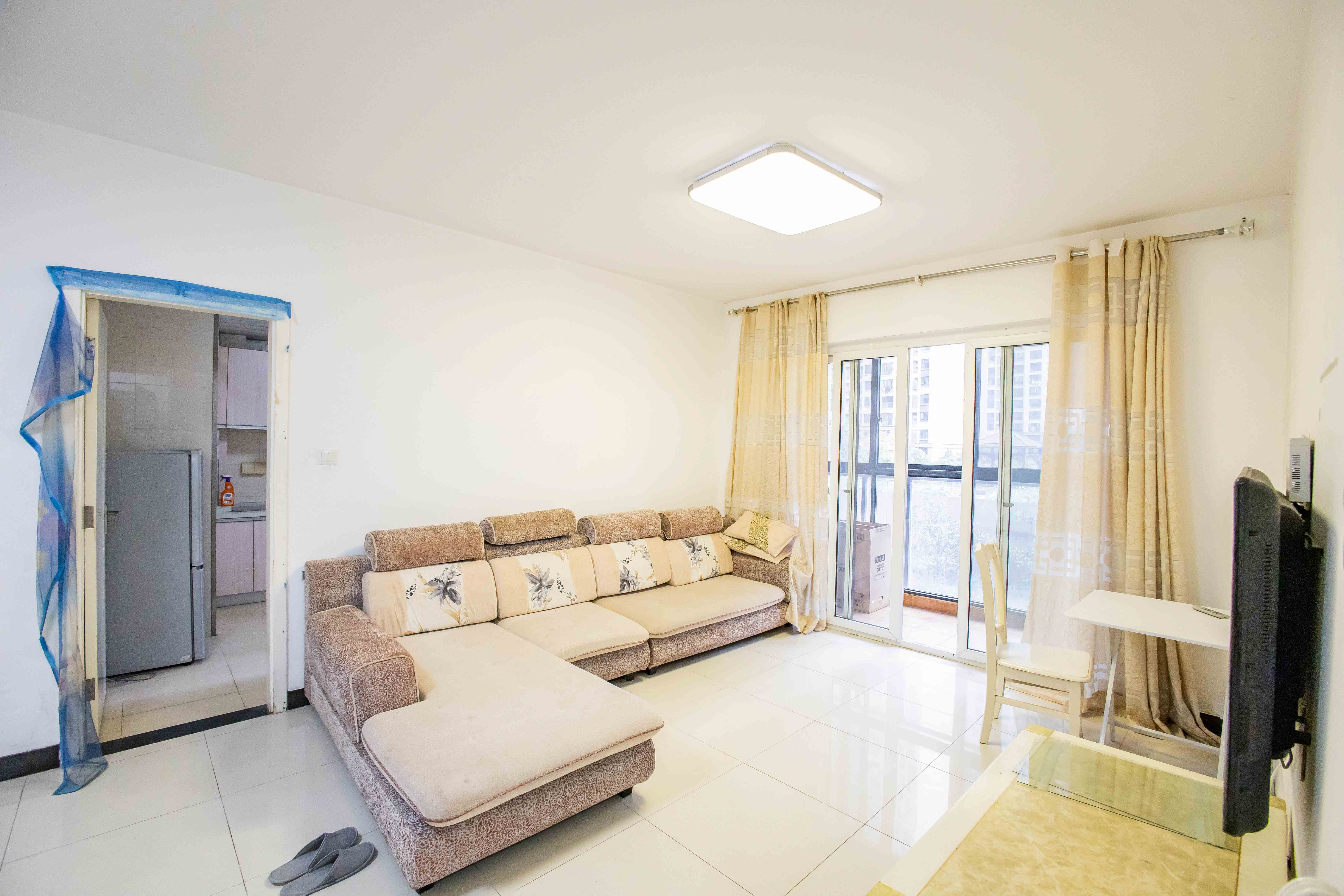 联美品格 2室2厅1卫 59.0万 联美品格 2室2厅1卫 59.0万客厅