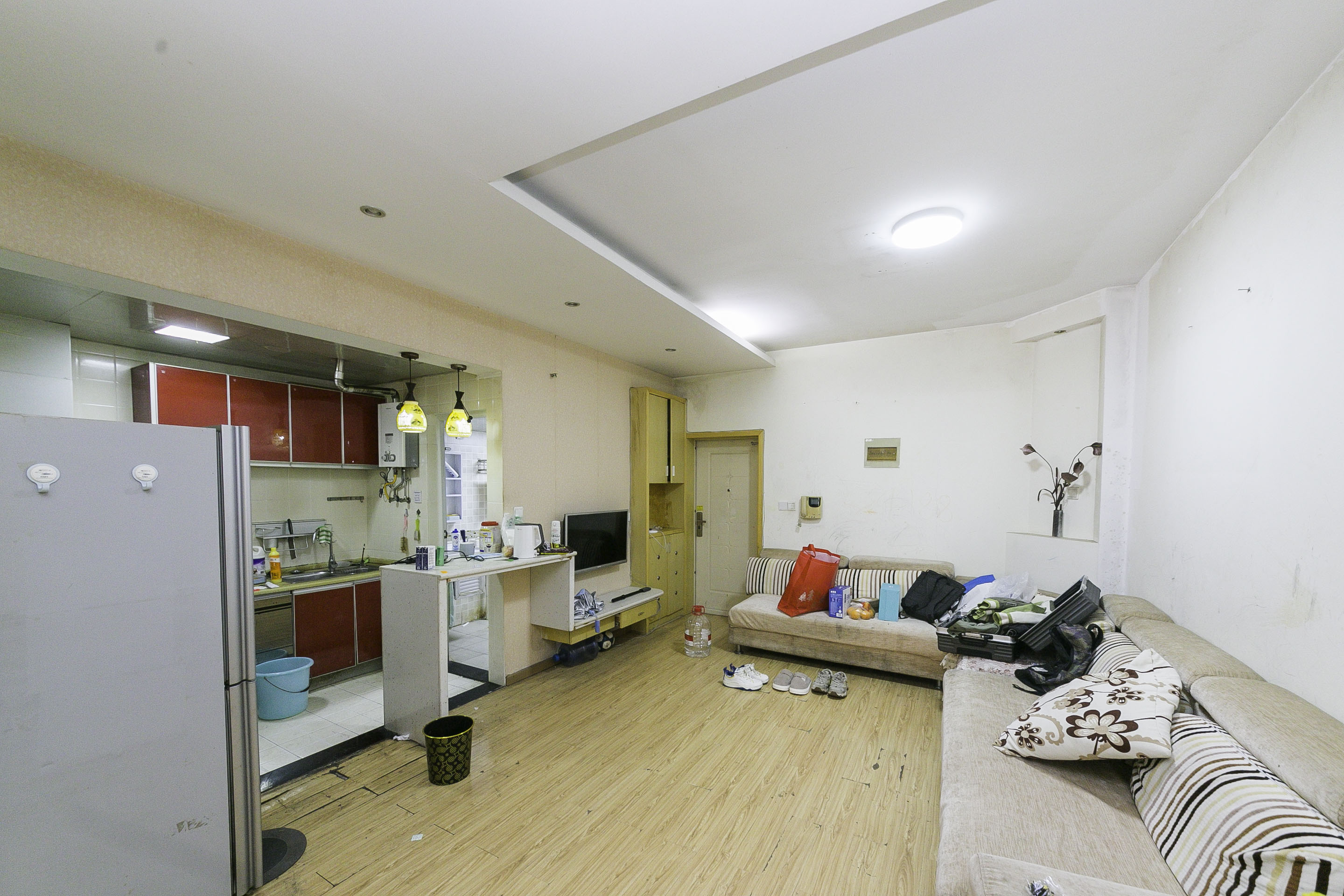 满庭芳小区  1室1厅1卫   45.00万客厅