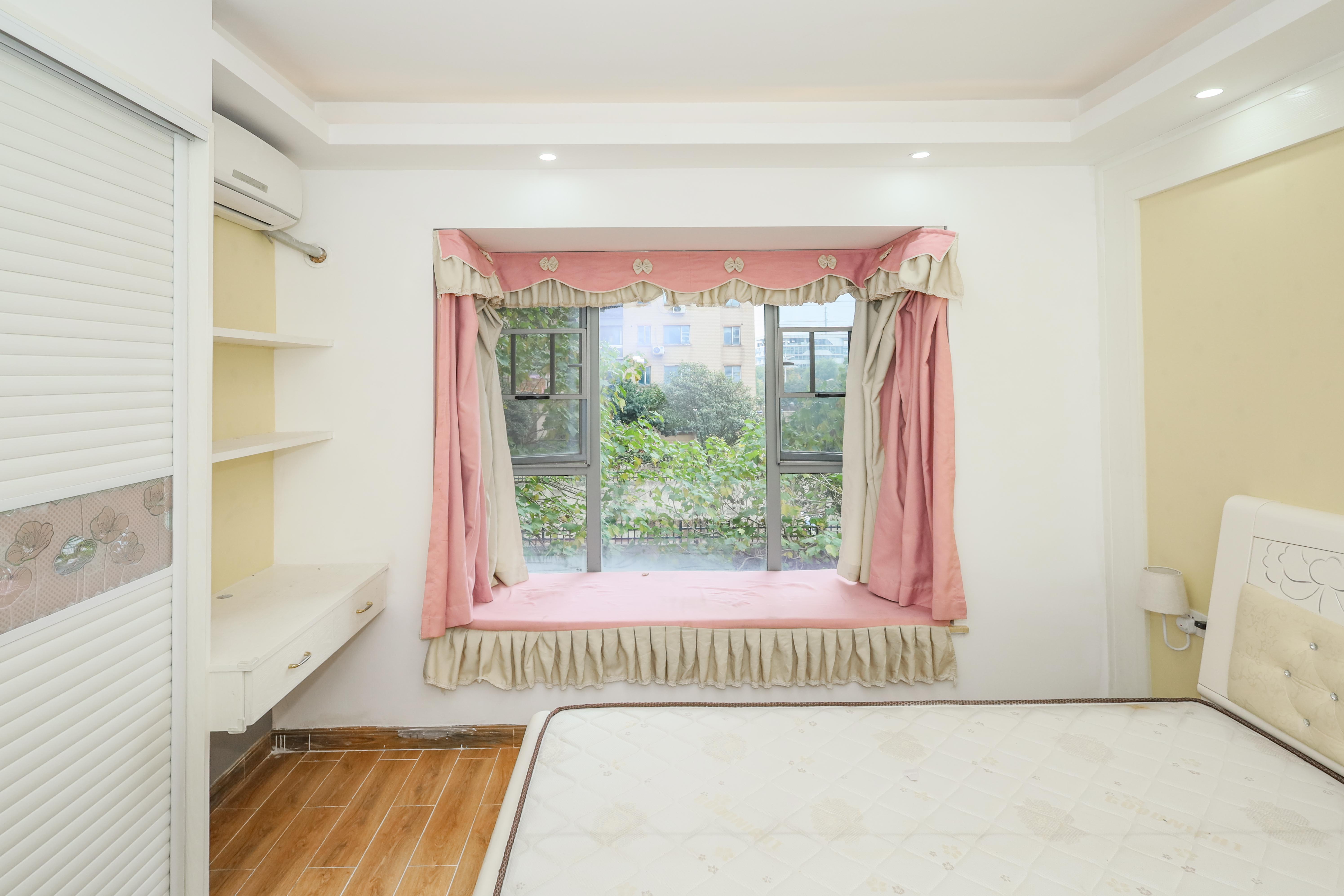 潇湘奥林匹克花园  3室2厅2卫    92.0万卧室