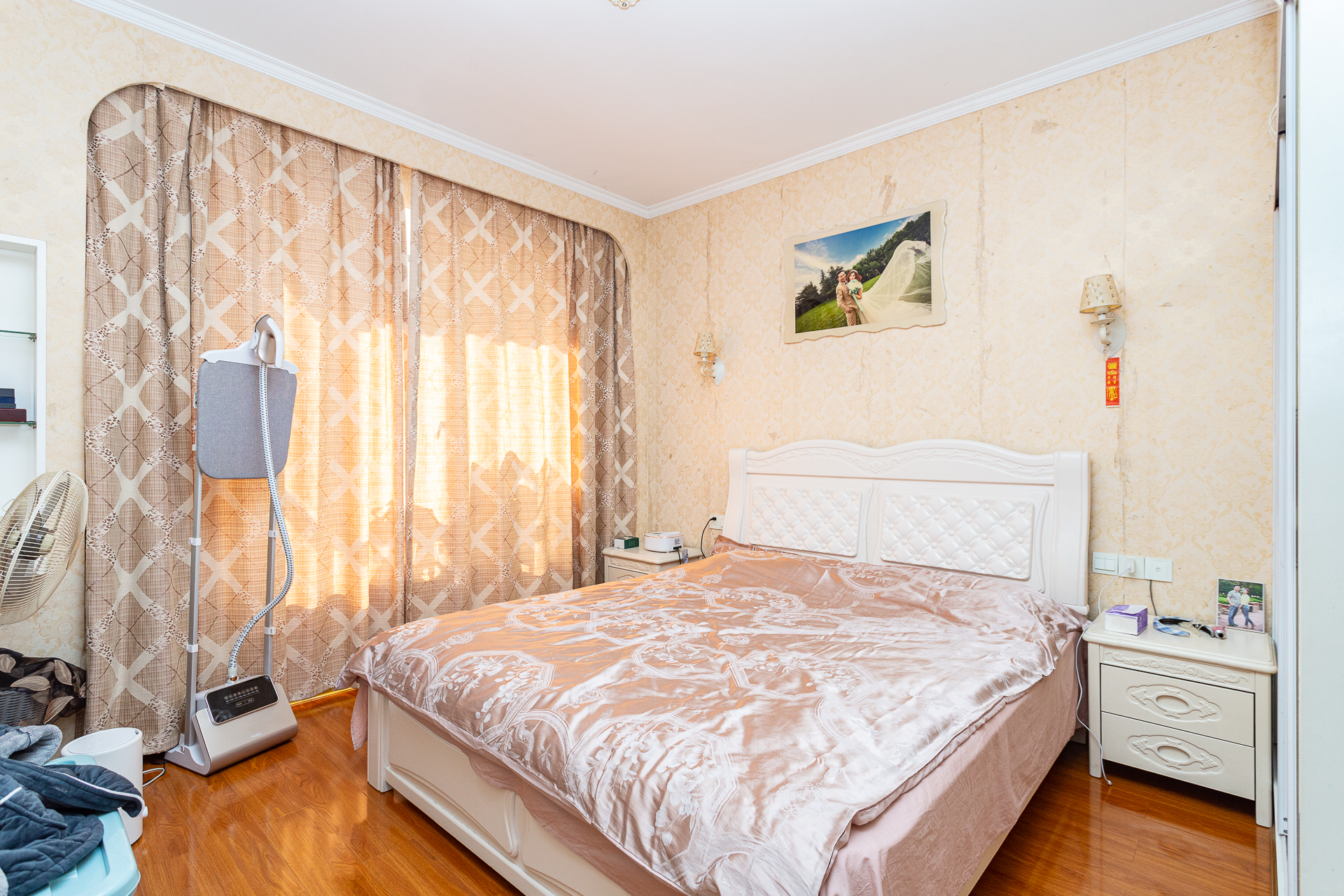 珠江东方明珠(新地东方明珠)一二期  3室2厅2卫    116.0万 珠江东方明珠(新地东方明珠)一二期  3室2厅2卫    116.0万卧室