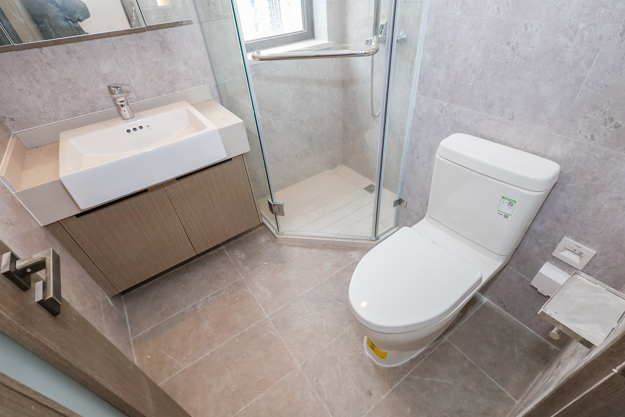 龙湖铂金中心（龙湖春江郦城）  3室2厅2卫    288.88万卫生间