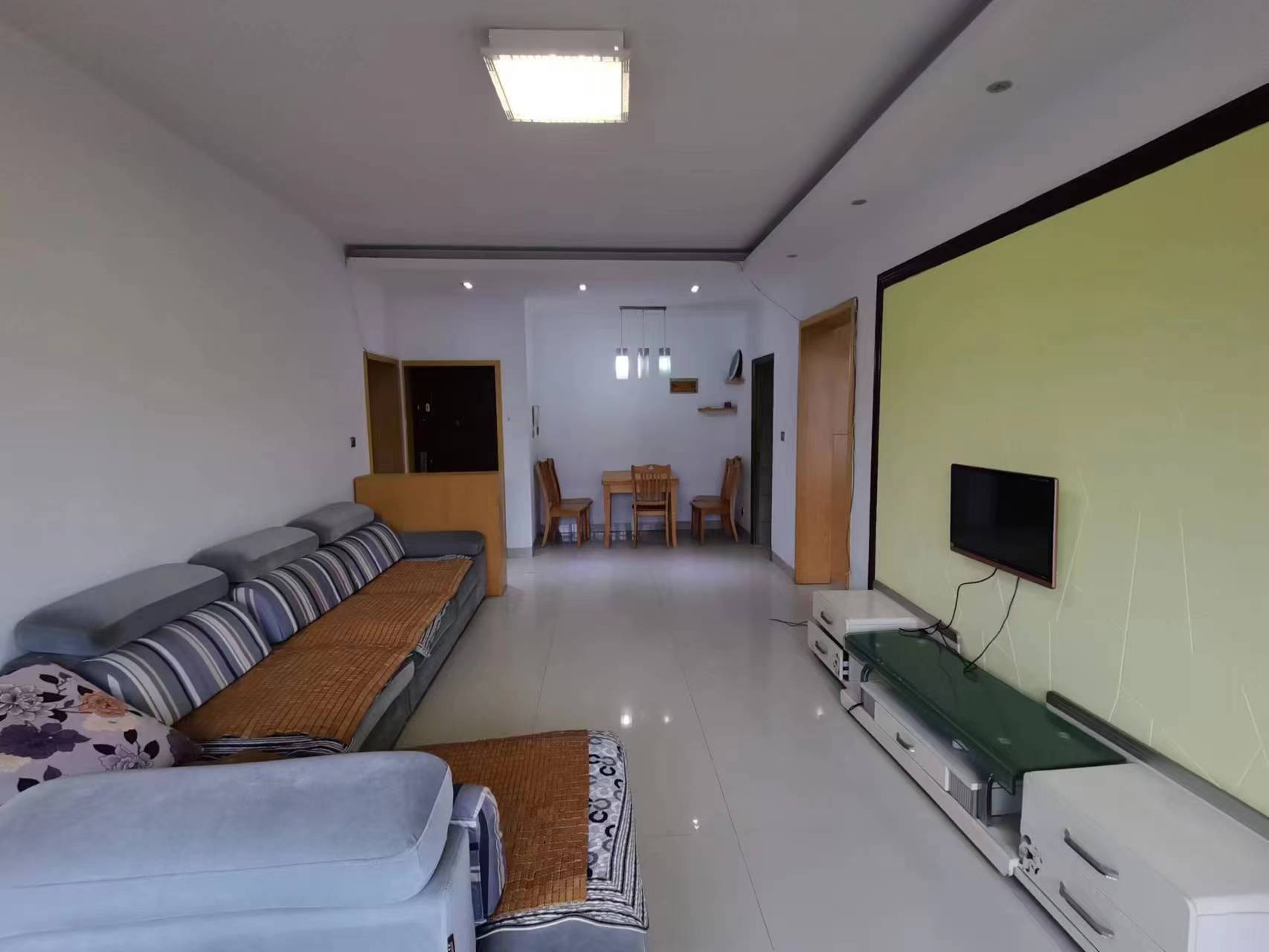 庆云山三村 2室2厅1卫 31.0万 庆云山三村 2室2厅1卫 31.0万室内图