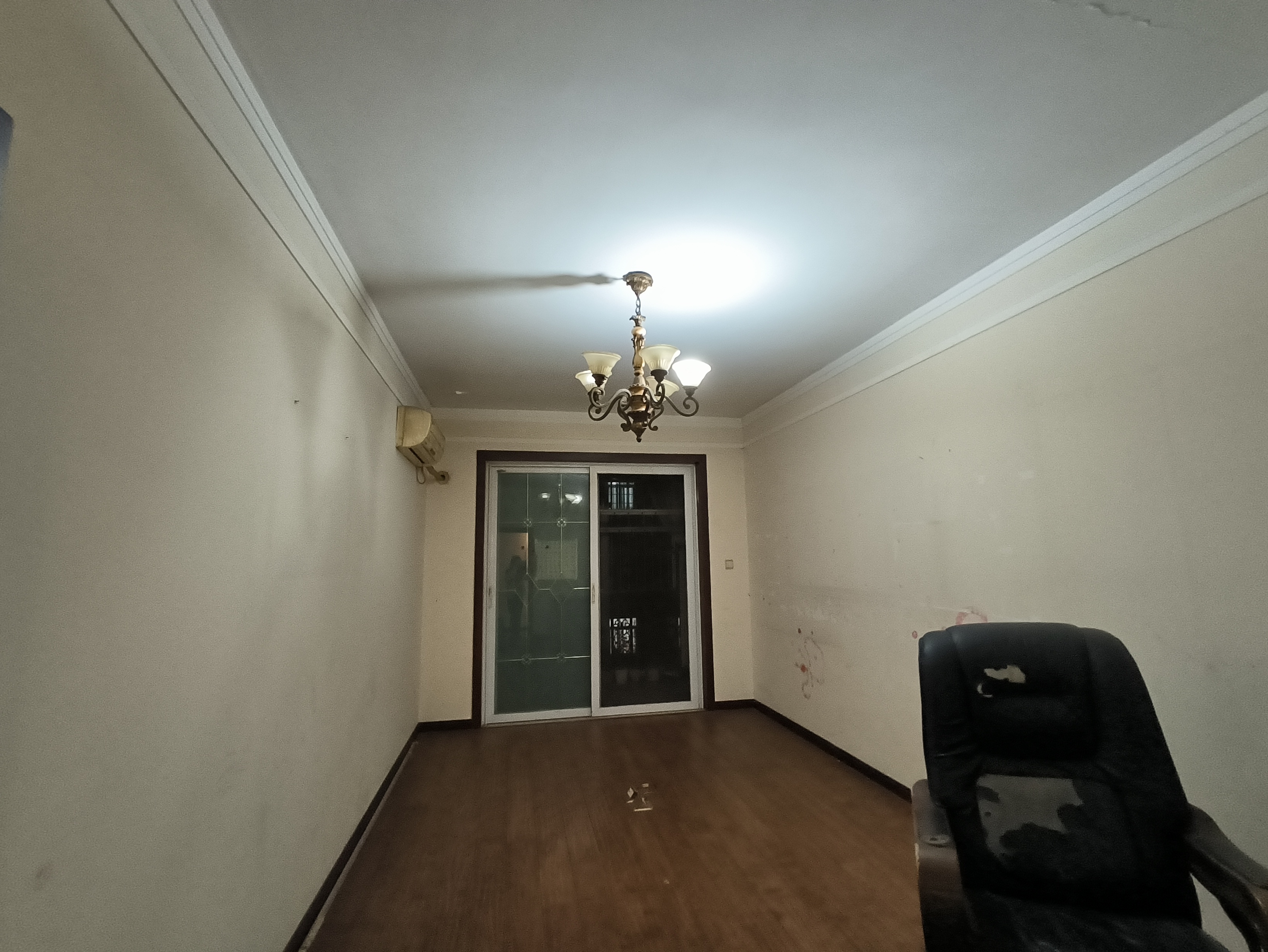 珠江丽园 4室2厅2卫 91.5万 珠江丽园 4室2厅2卫 91.5万室内图