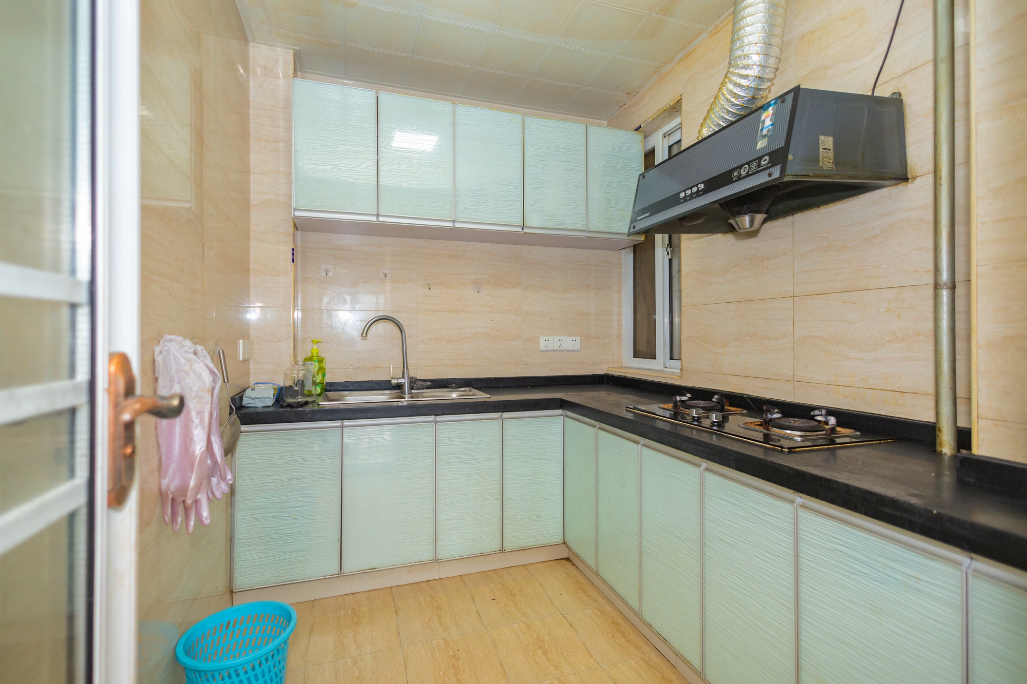 楚天世纪城西苑 3室2厅1卫 66.0万 楚天世纪城西苑 3室2厅1卫 66.0万厨房