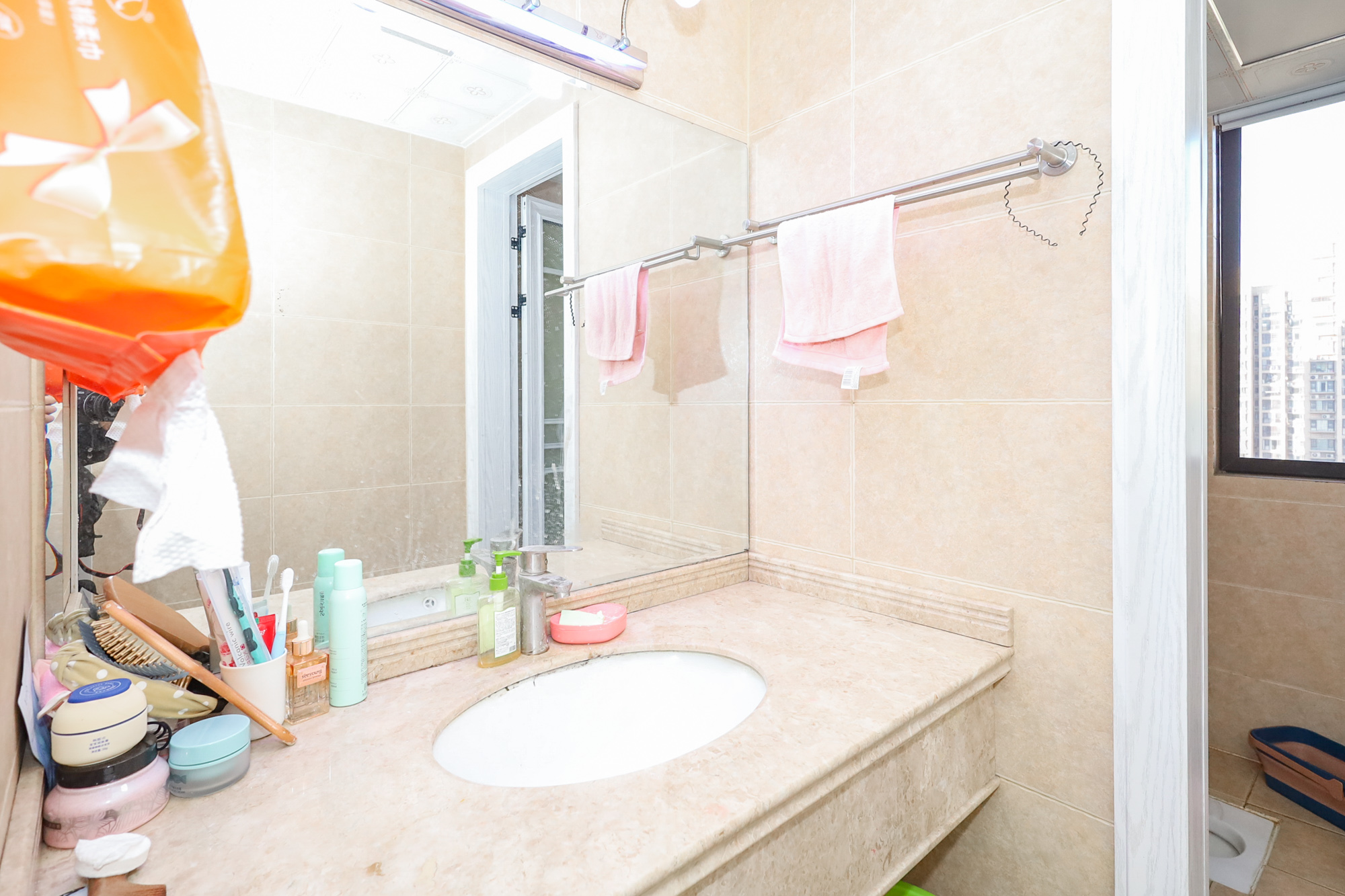 钰龙天下二期(钰龙佳园) 3室2厅1卫 220.0万 钰龙天下二期(钰龙佳园) 3室2厅1卫 220.0万卫生间