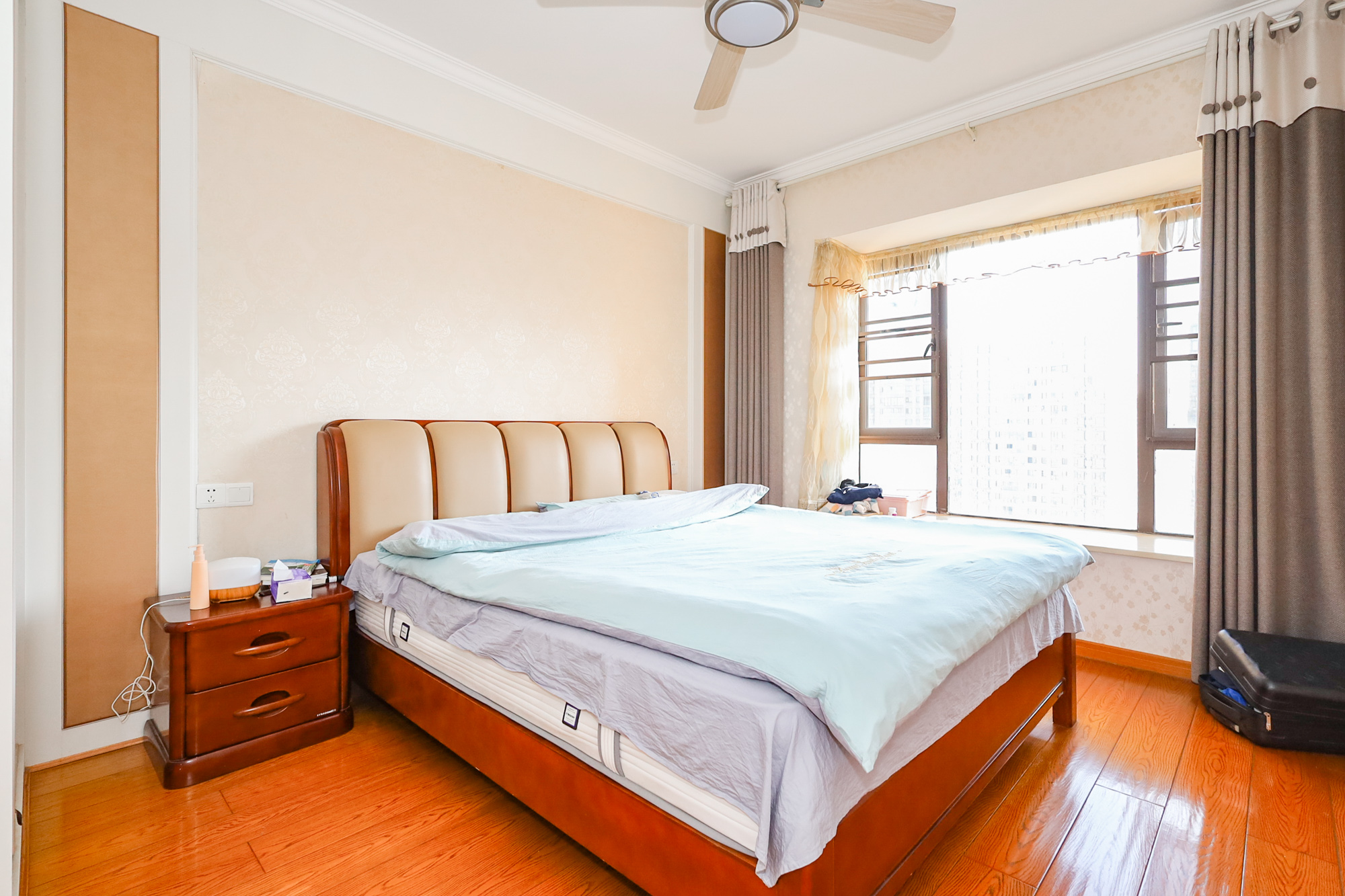 钰龙天下二期(钰龙佳园) 3室2厅1卫 220.0万 钰龙天下二期(钰龙佳园) 3室2厅1卫 220.0万卧室