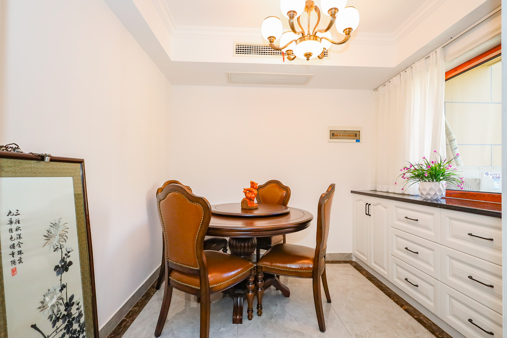 光明E城  4室2厅2卫    160.0万其他