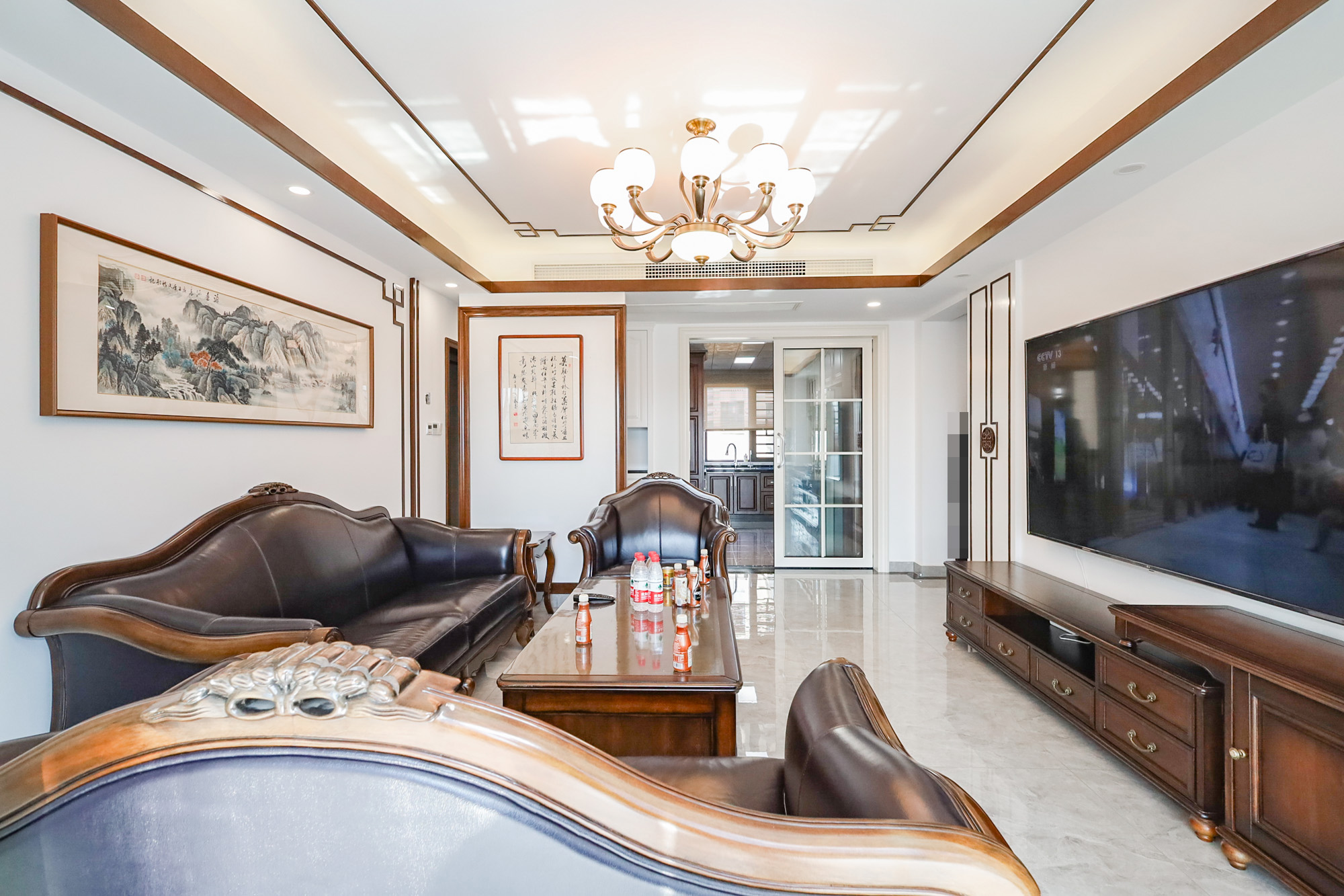 光明E城  4室2厅2卫    160.0万客厅