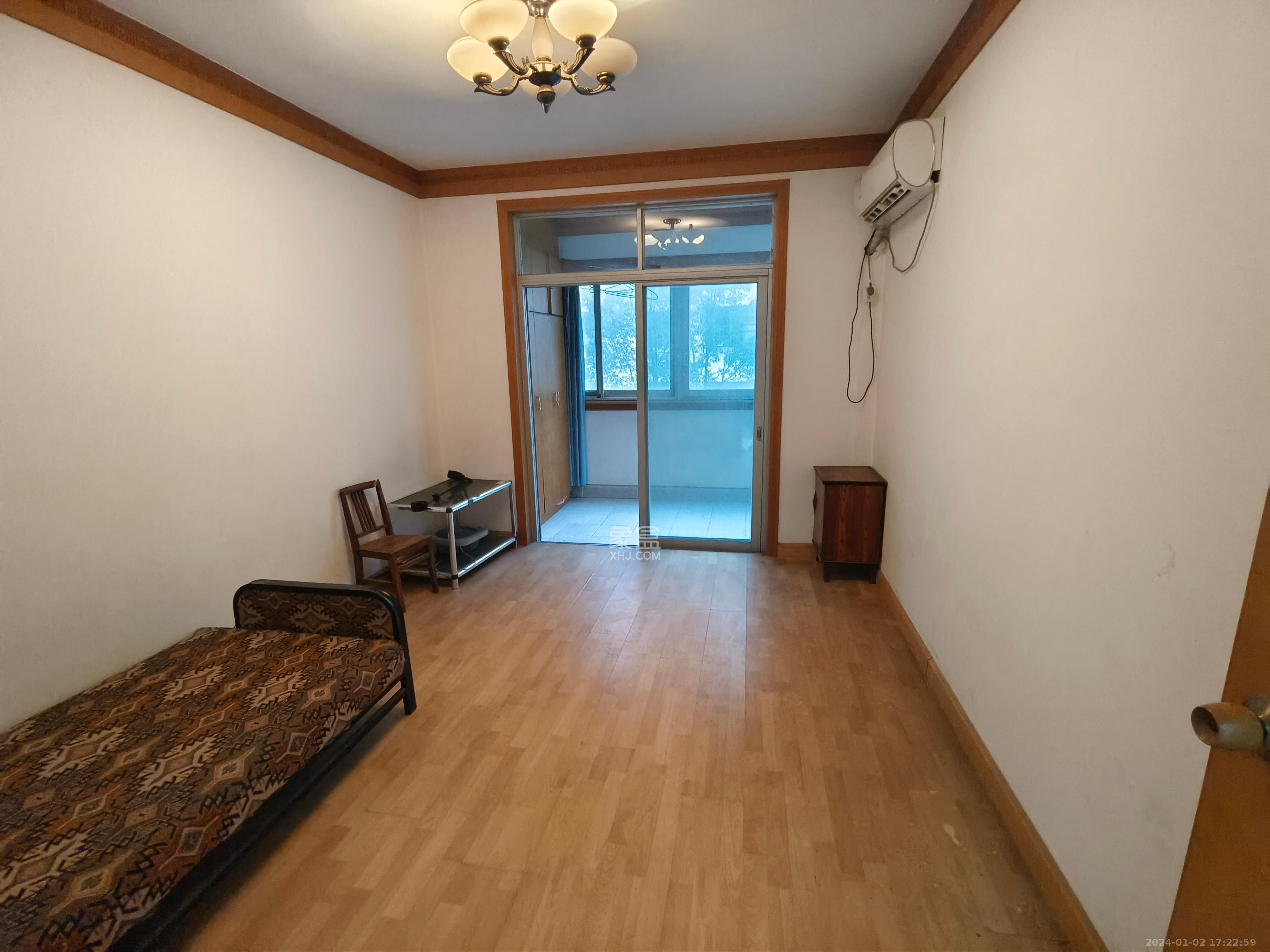 湘卫花苑  4室2厅2卫   2800.00元/月室内图