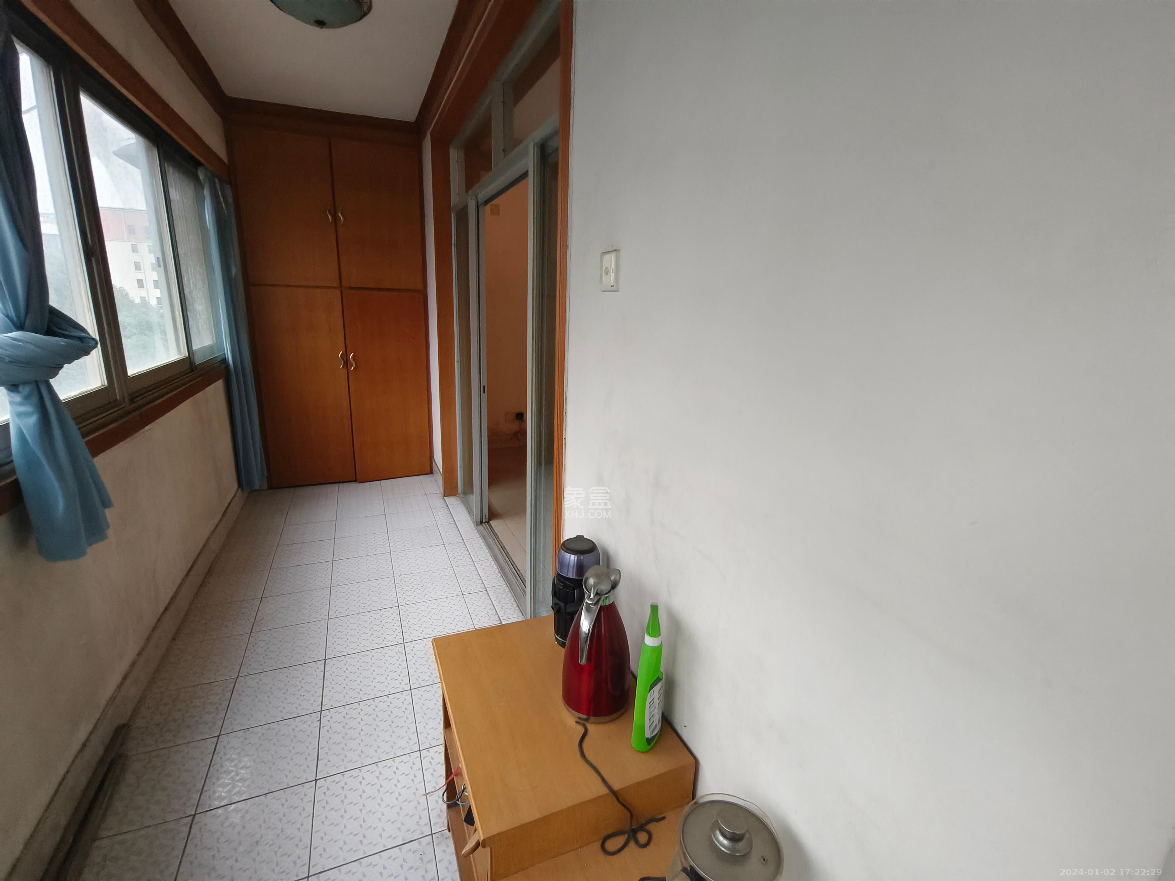 湘卫花苑  4室2厅2卫   2800.00元/月室内图