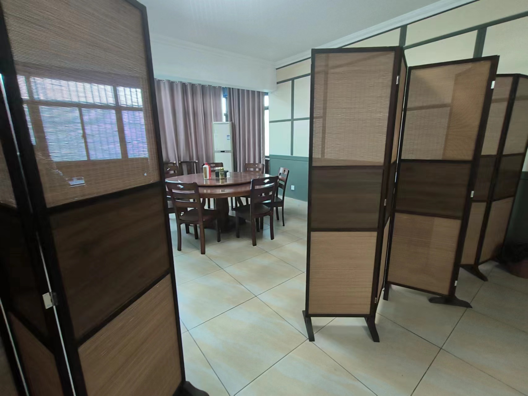 汇景花园  4室2厅2卫   3800.00元/月室内图