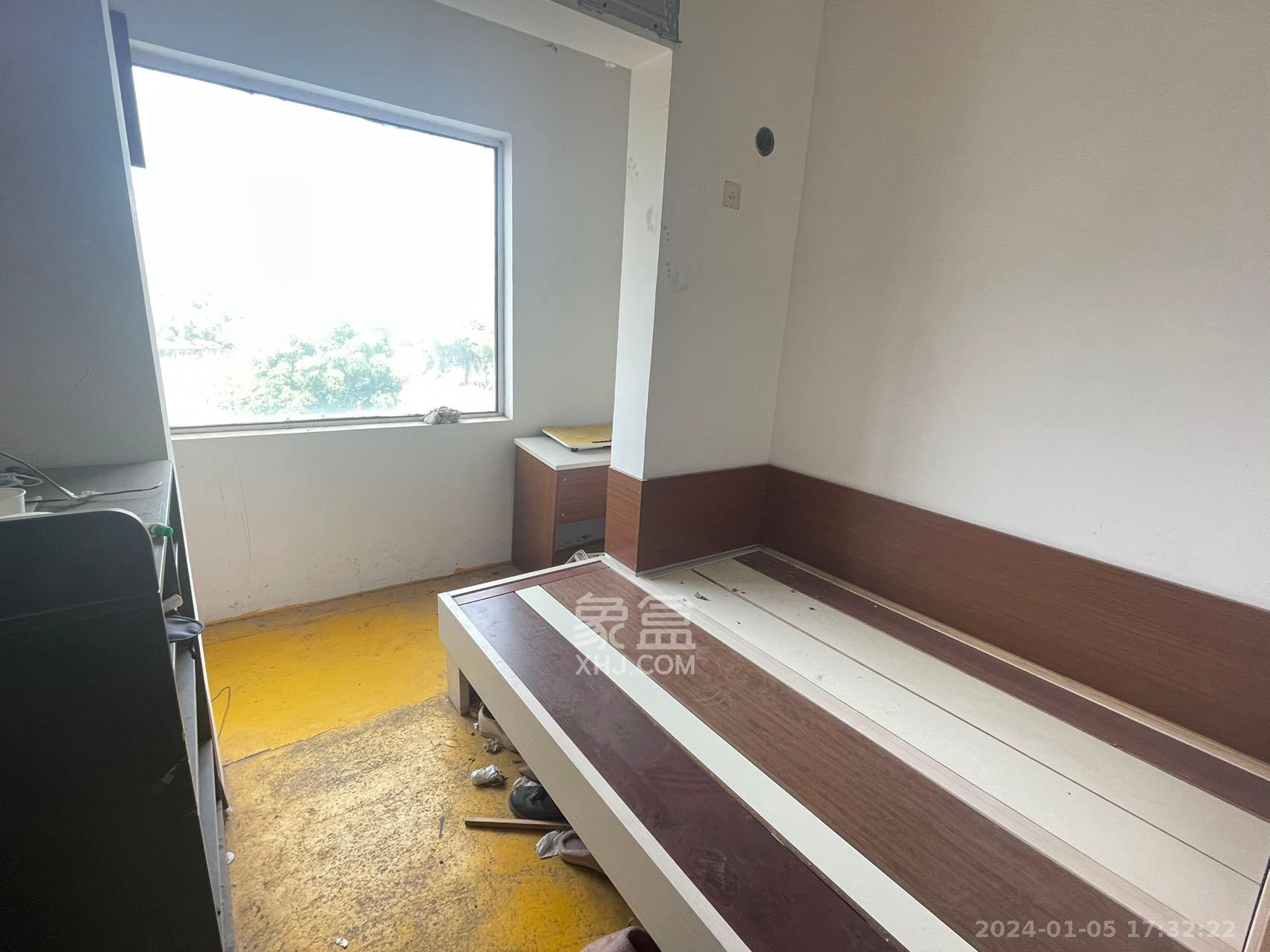 万科魅力之城  3室1厅0卫   1600.00元/月室内图1