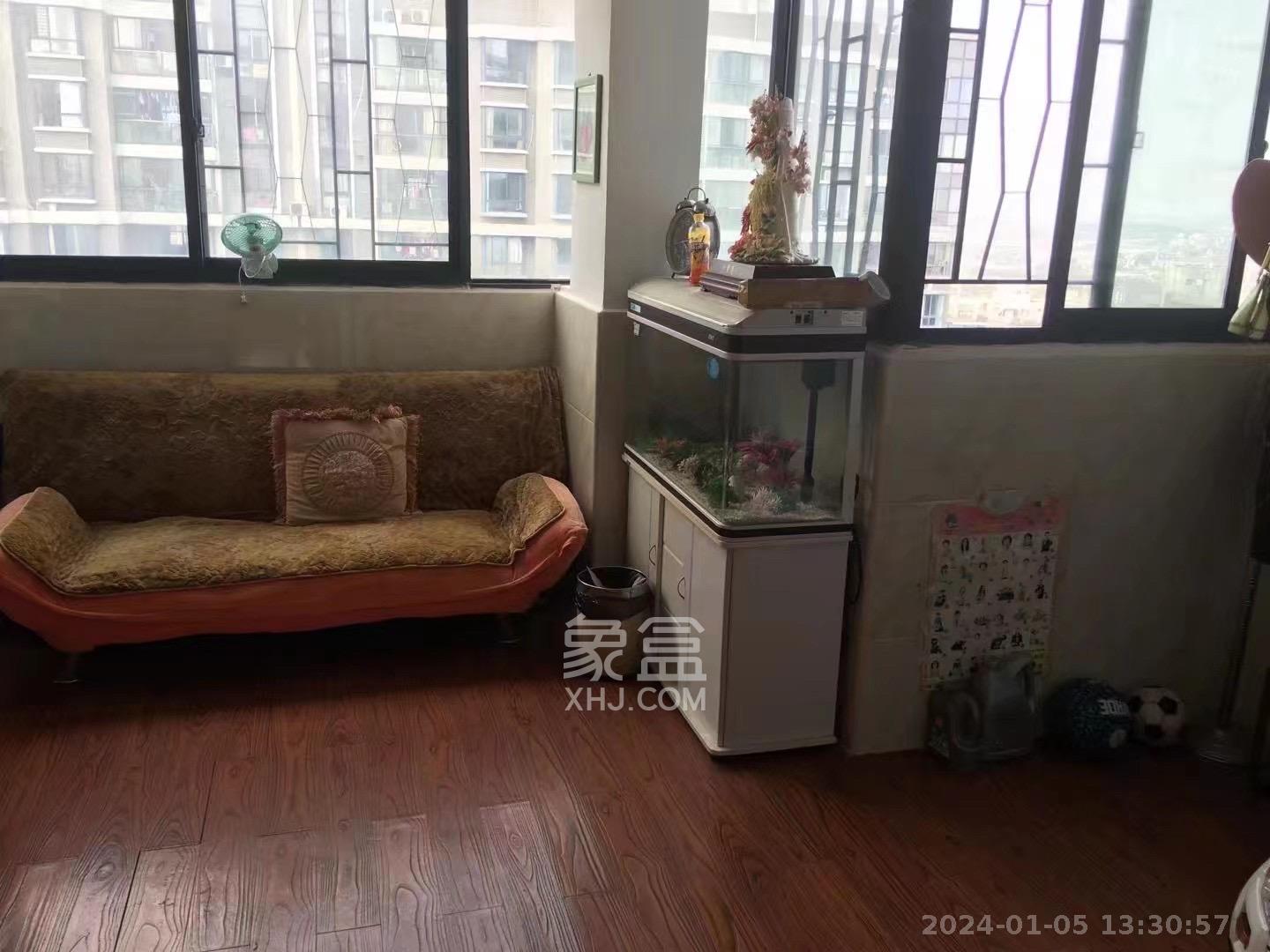 湘江世纪城鸿江苑  3室2厅2卫   2800.00元/月室内图