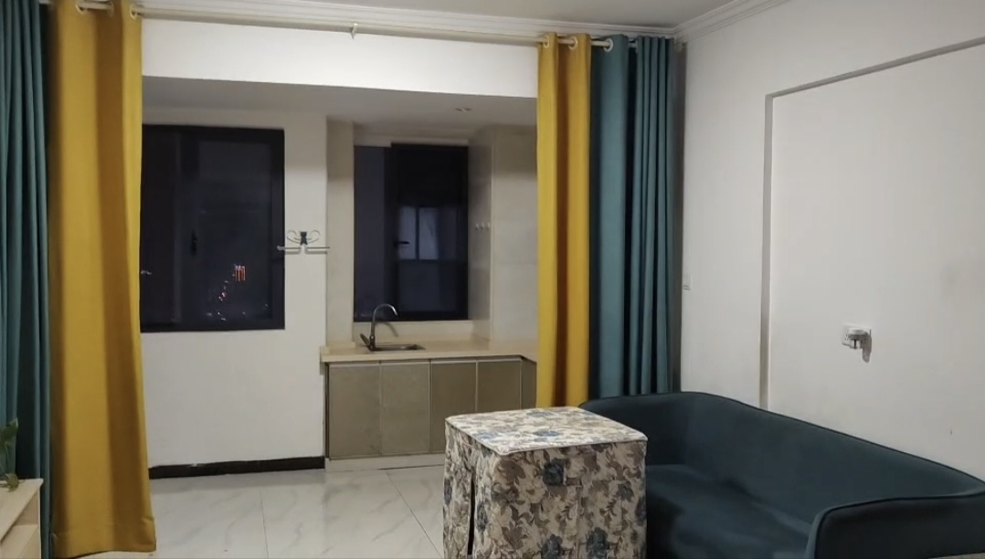 盛世时代广场 1室1厅1卫 1200.00元/月 盛世时代广场 1室1厅1卫 1200.00元/月室内图