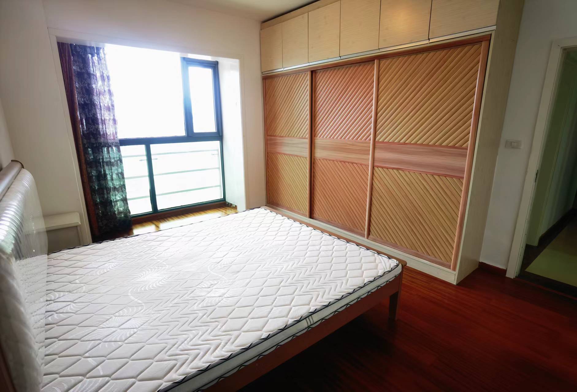 中天会展城A区  3室2厅2卫   3800.00元/月户型图