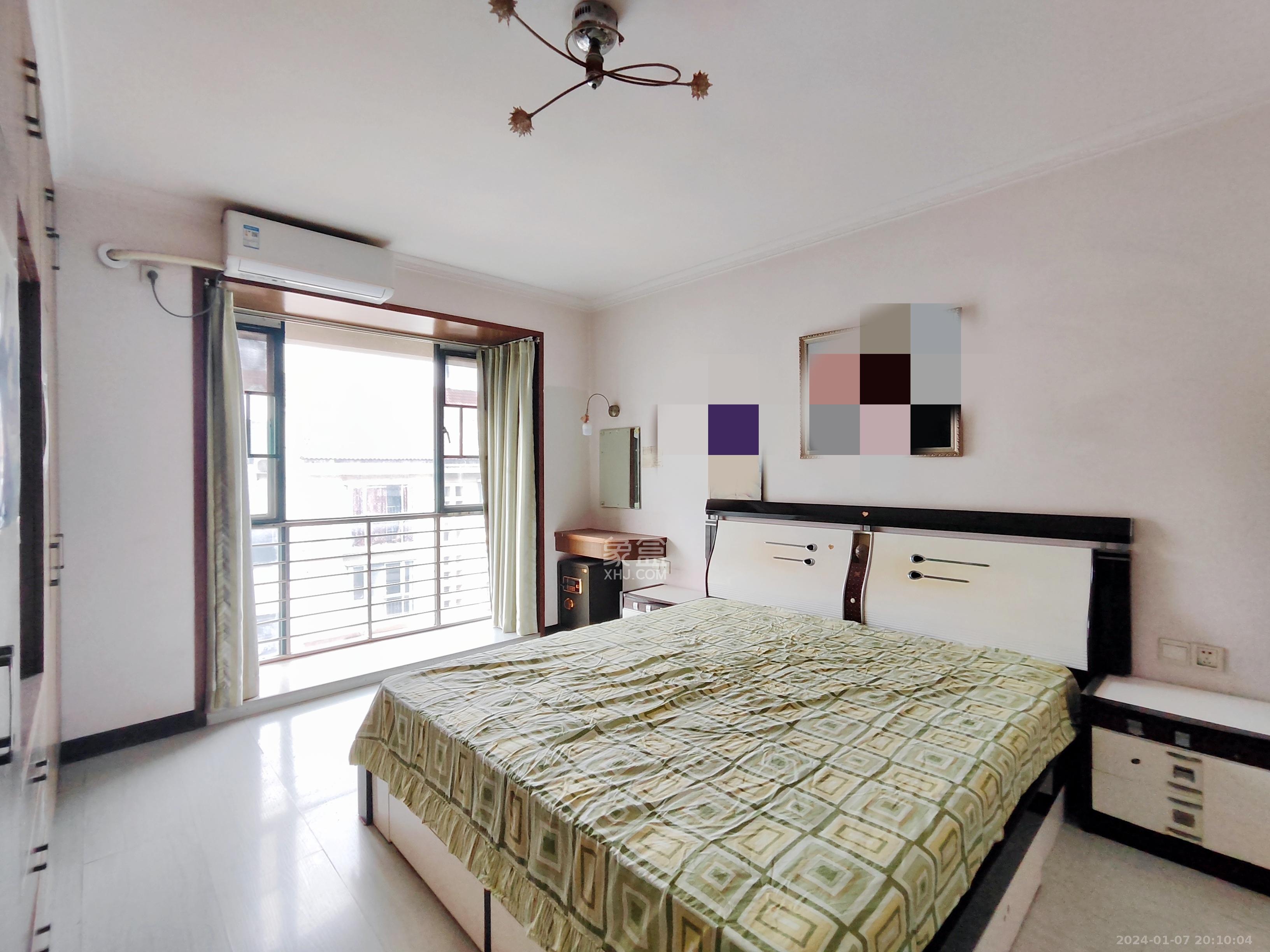 东方新城 3室2厅2卫 2500.0元/月 东方新城 3室2厅2卫 2500.0元/月室内图