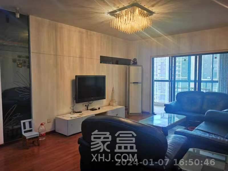 三万英尺  3室2厅2卫   3500.00元/月室内图