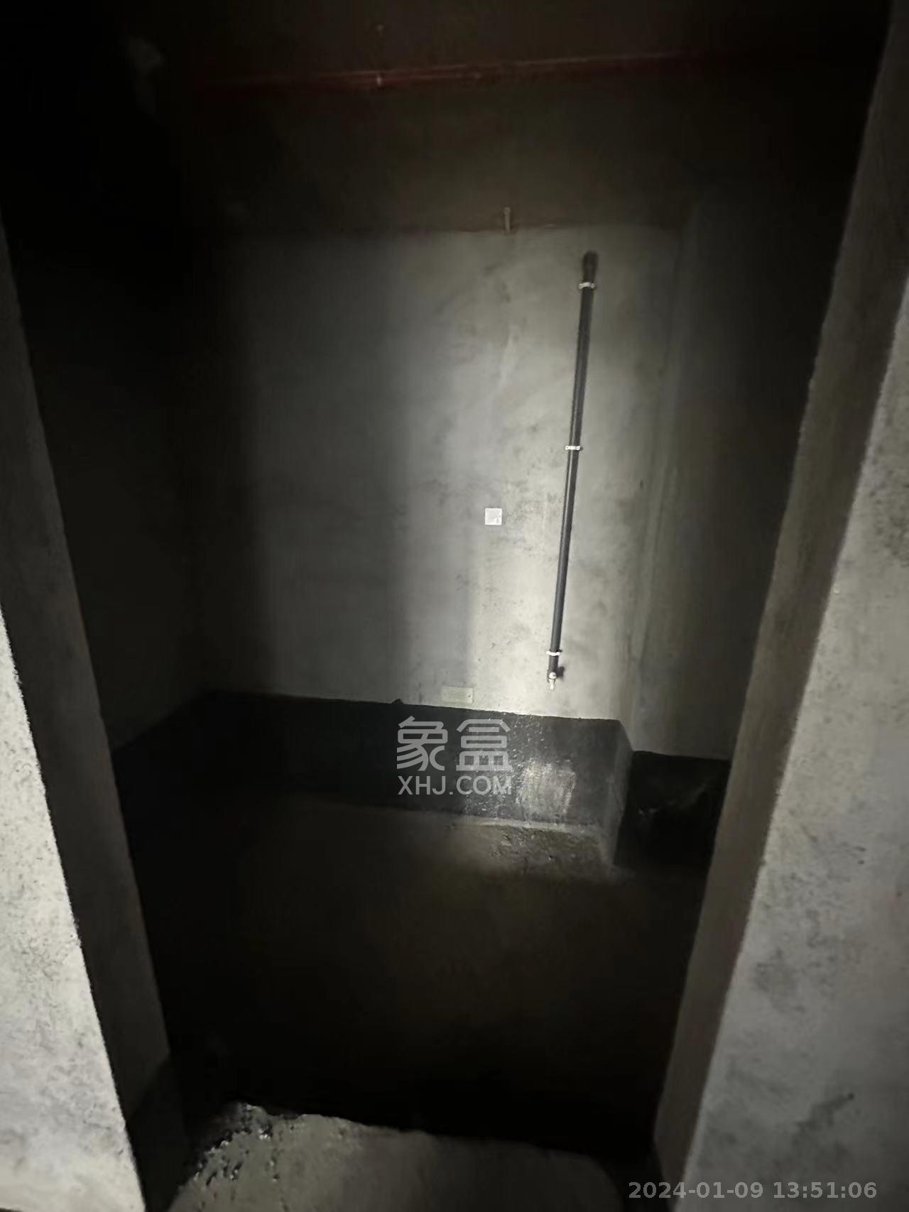 福晟翡翠湾  4室2厅2卫   6500.00元/月室内图