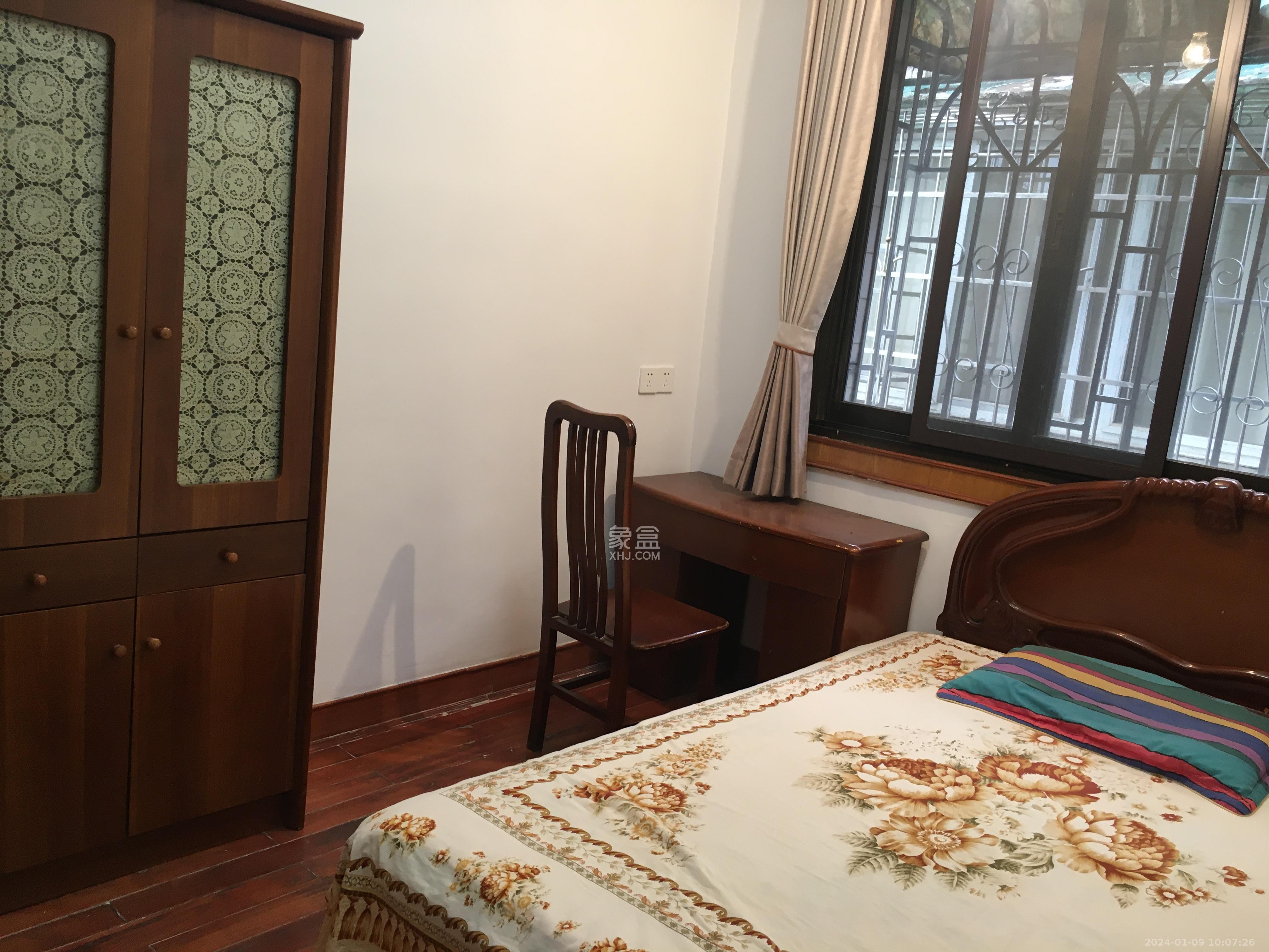 桐荫里社区  3室1厅1卫    1800.0元/月室内图