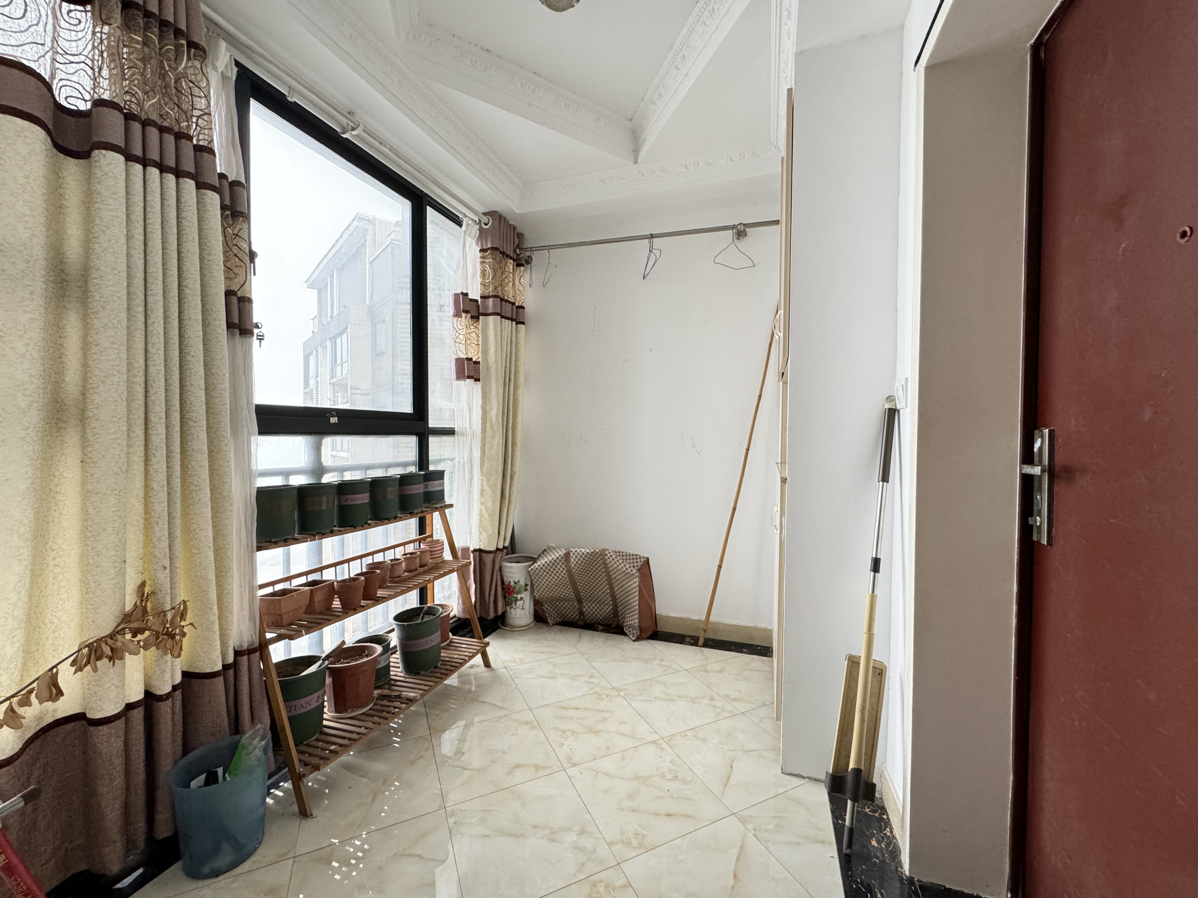 美的城二期 4室2厅2卫 46.8万 美的城二期 4室2厅2卫 46.8万室内图