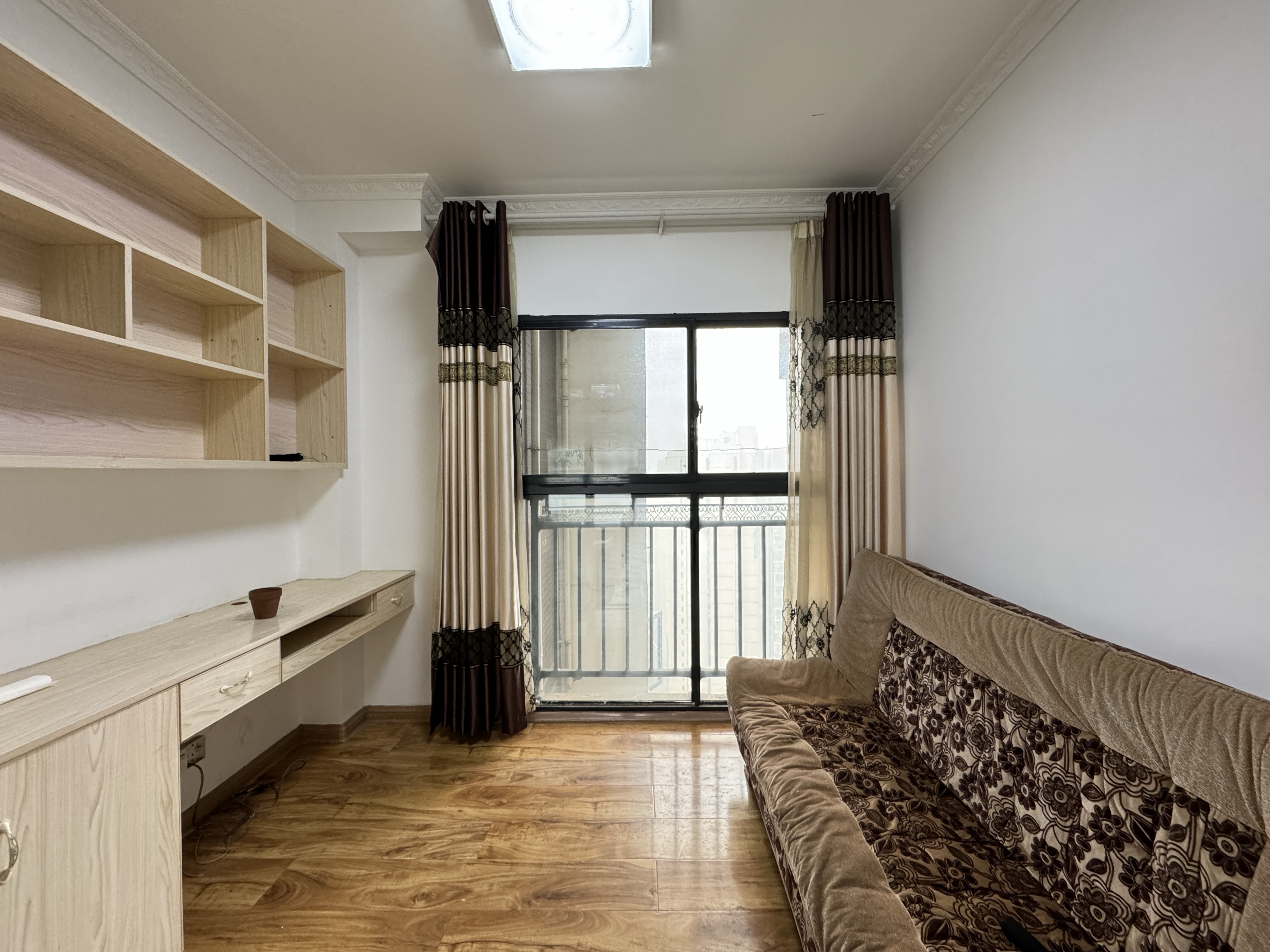 美的城二期 4室2厅2卫 46.8万 美的城二期 4室2厅2卫 46.8万室内图