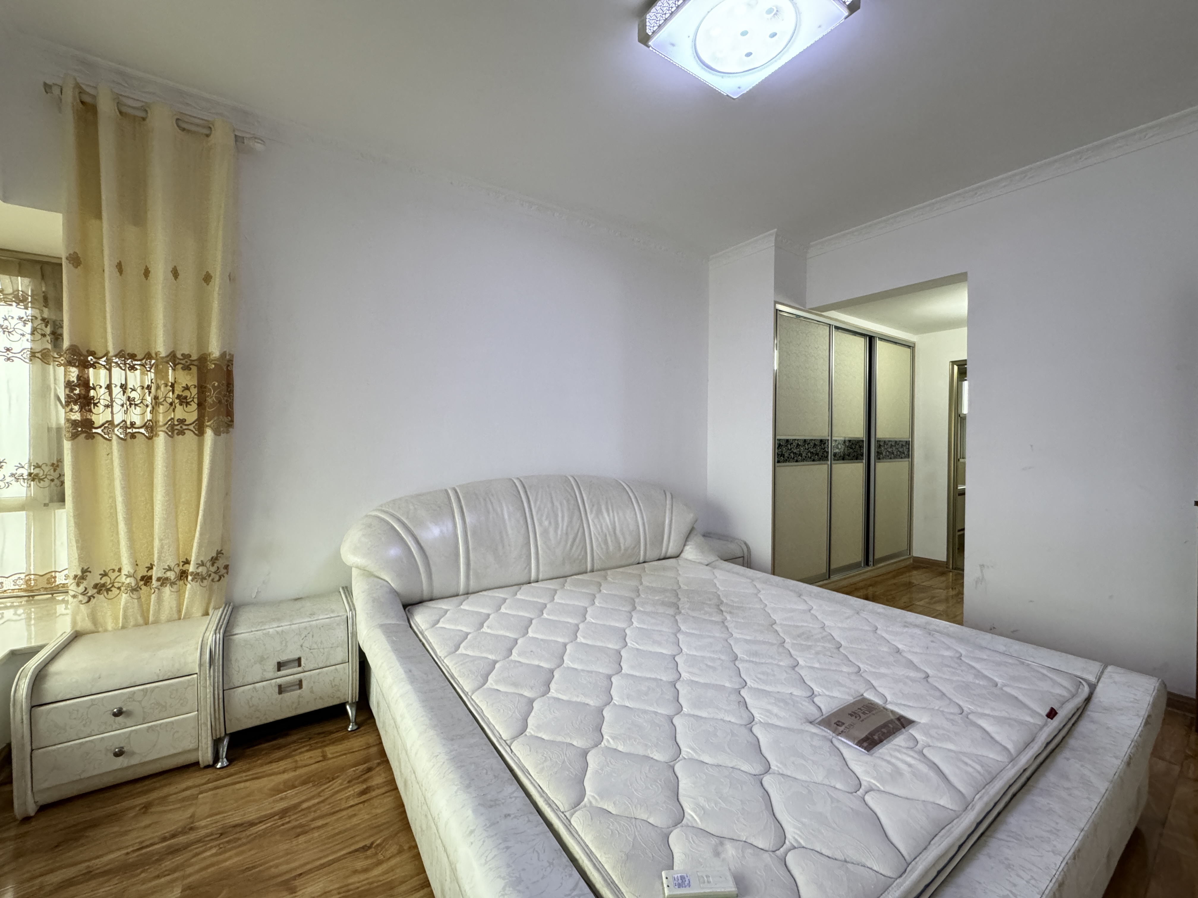 美的城二期 4室2厅2卫 46.8万 美的城二期 4室2厅2卫 46.8万室内图