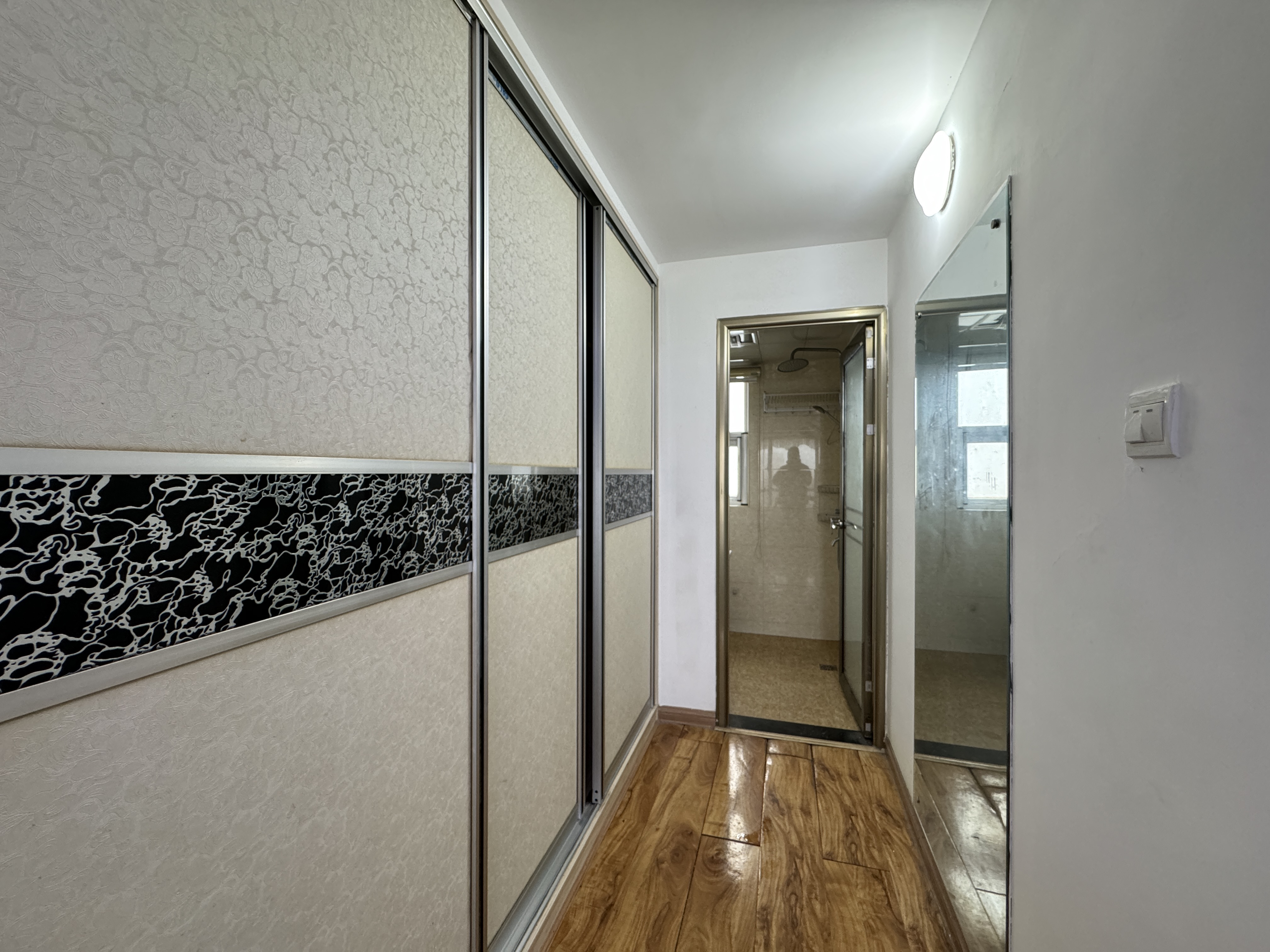 美的城二期 4室2厅2卫 46.8万 美的城二期 4室2厅2卫 46.8万室内图