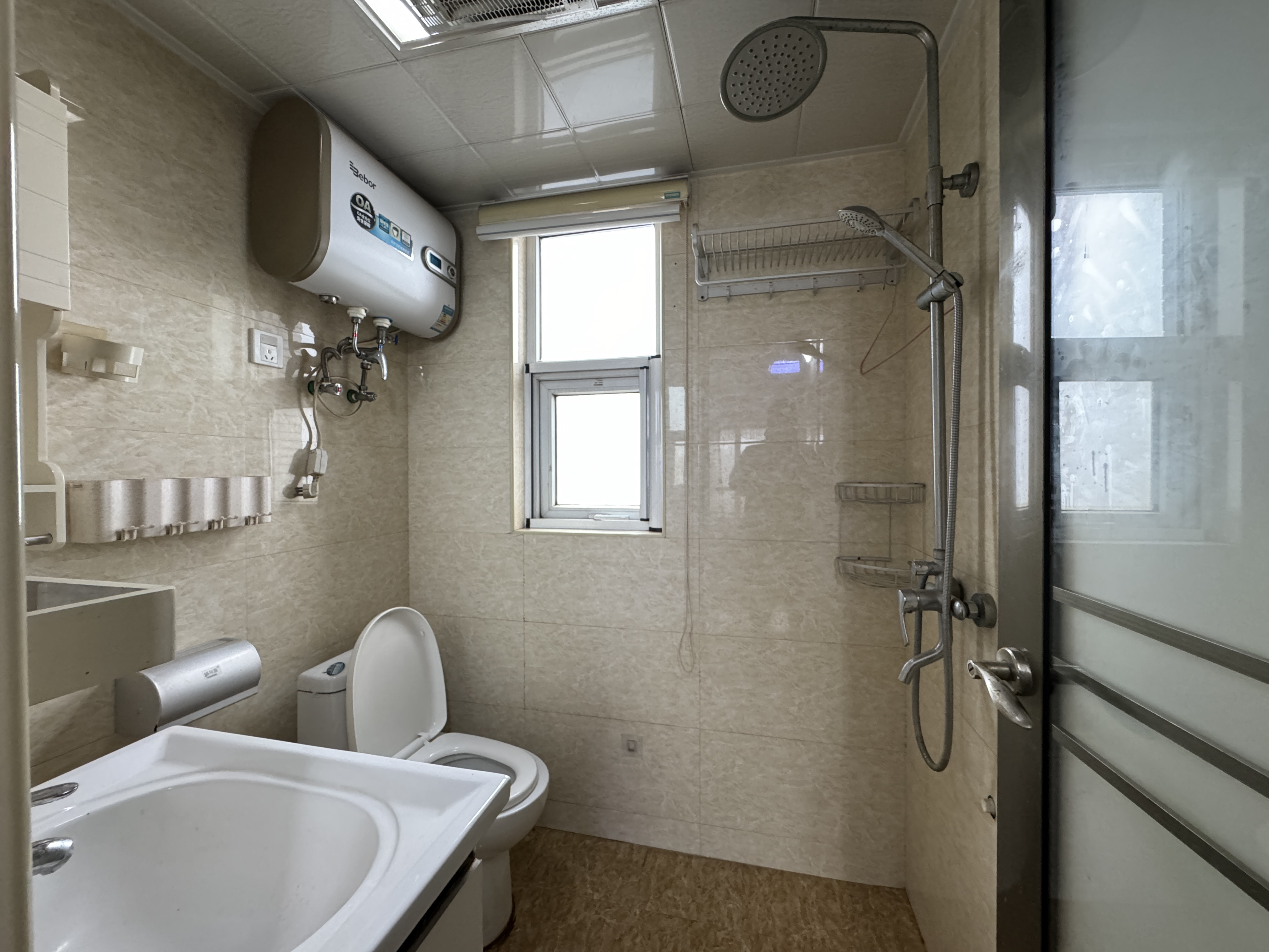 美的城二期 4室2厅2卫 46.8万 美的城二期 4室2厅2卫 46.8万室内图