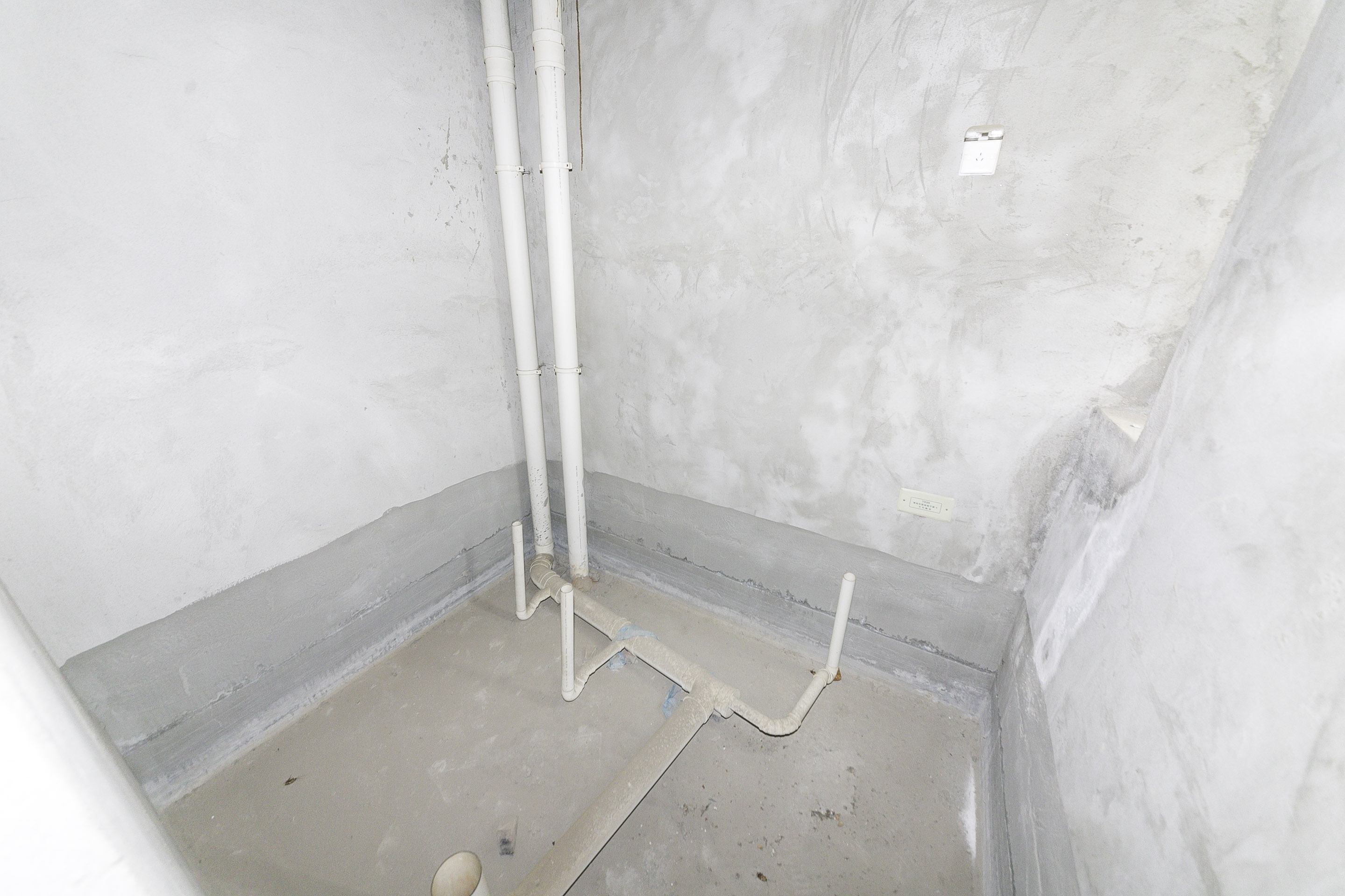 迎新佳苑  4室2厅2卫   140.00万 迎新佳苑  4室2厅2卫   140.00万卫生间