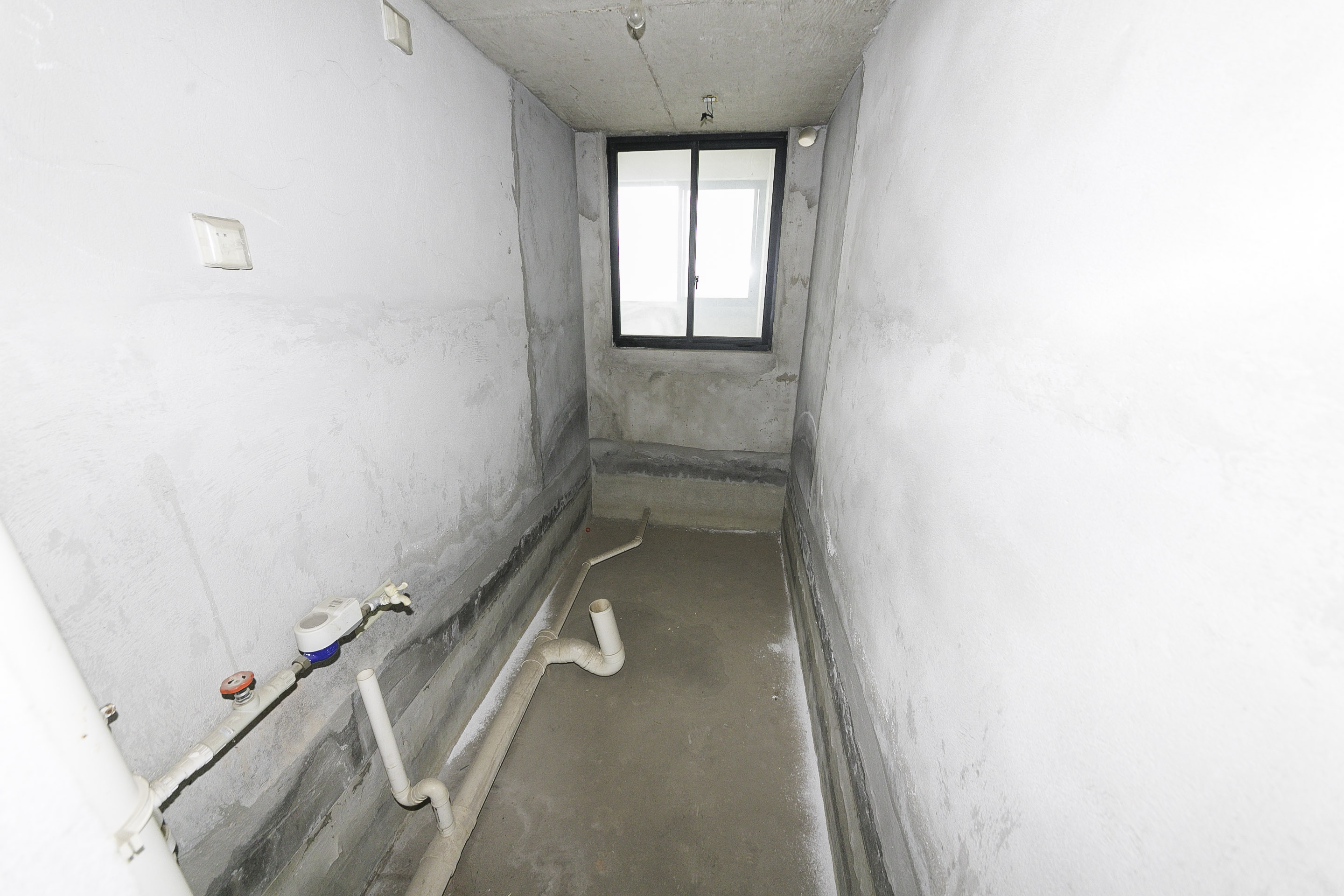 迎新佳苑  4室2厅2卫   140.00万 迎新佳苑  4室2厅2卫   140.00万卫生间