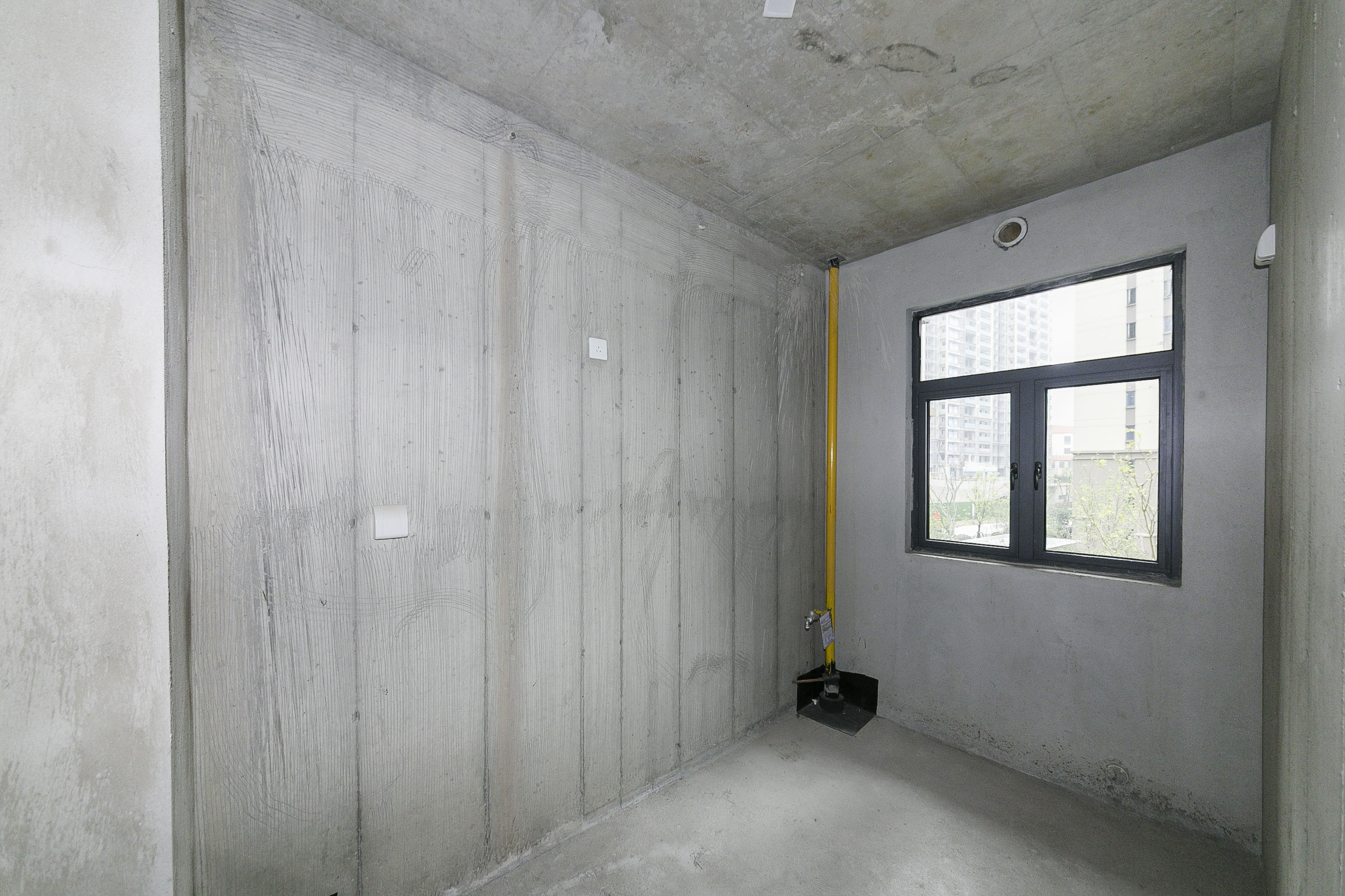 中建钰和城  4室2厅2卫   196.00万厨房