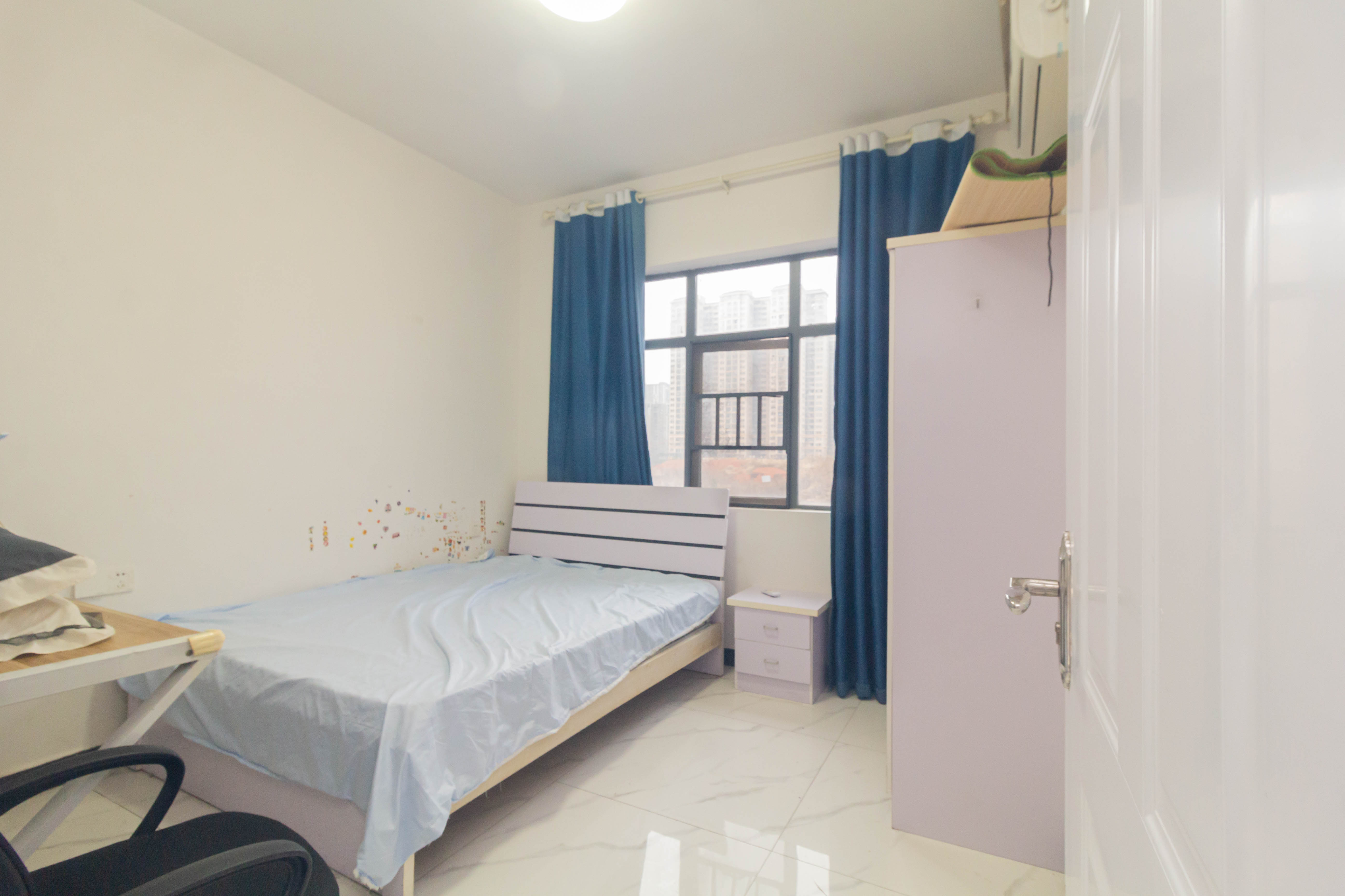 湘预家园  3室2厅2卫    69.99万 湘预家园  3室2厅2卫    69.99万卧室