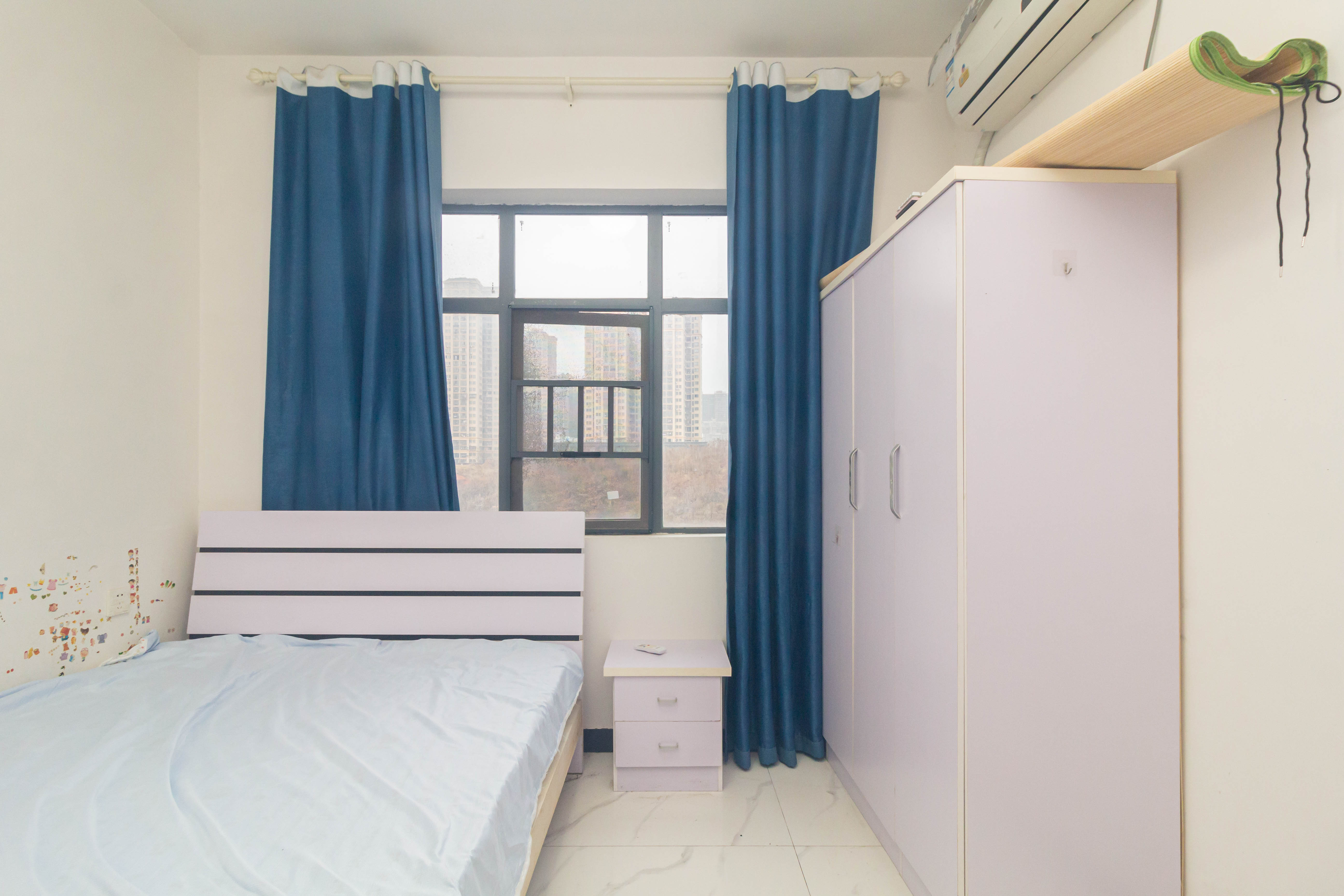 湘预家园  3室2厅2卫    69.99万 湘预家园  3室2厅2卫    69.99万卧室