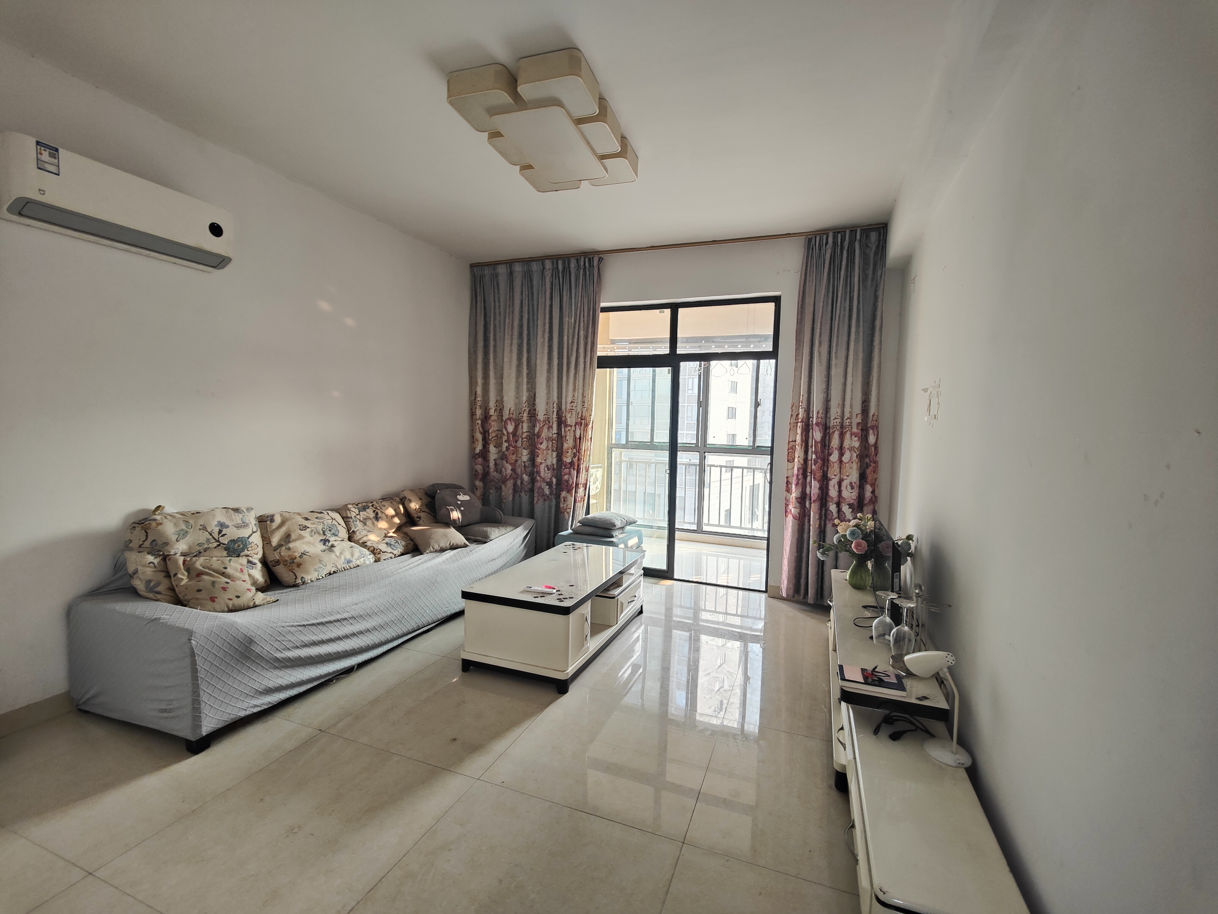 滨江花园  2室2厅1卫    50.0万 滨江花园  2室2厅1卫    50.0万室内图