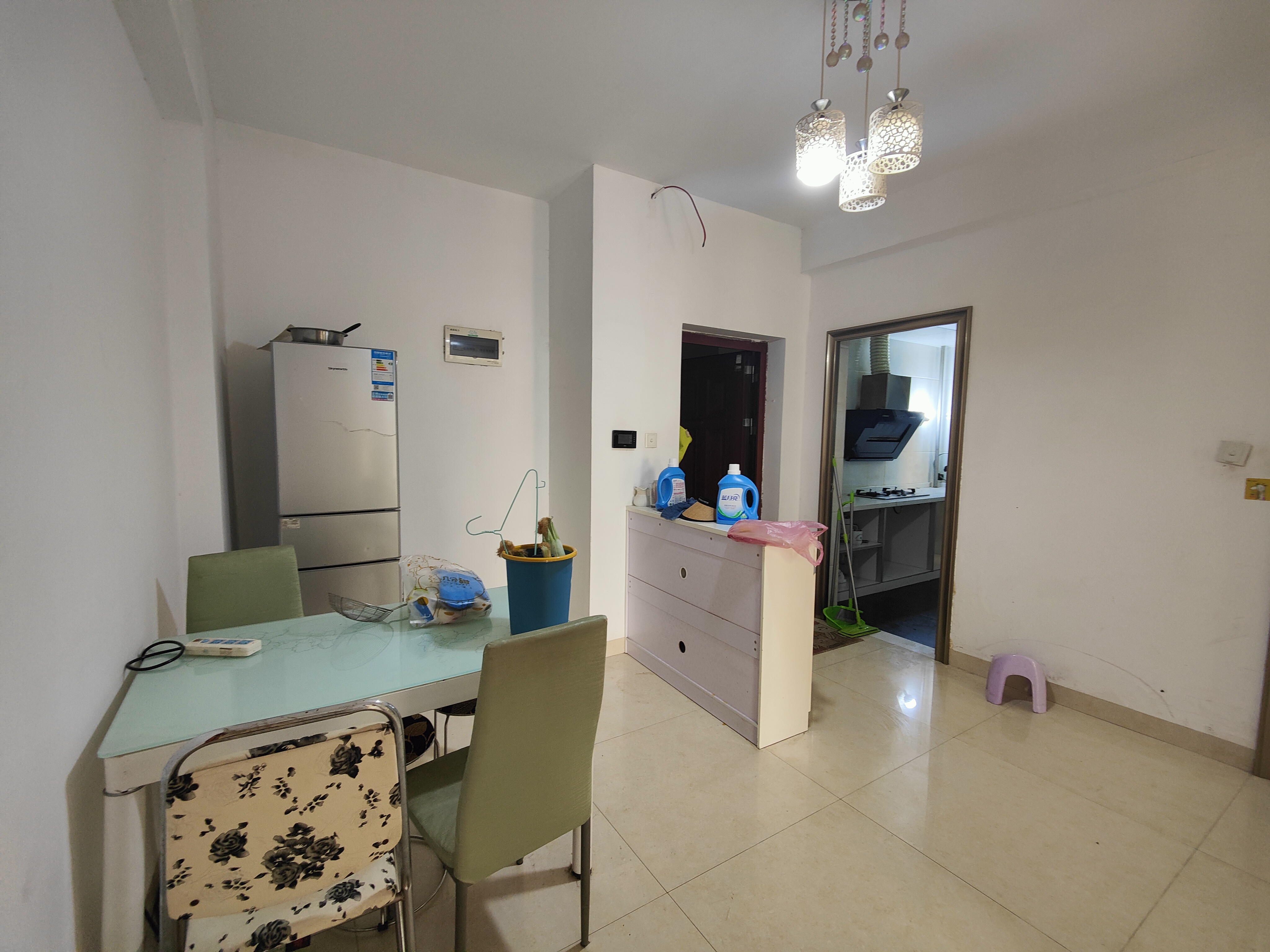 滨江花园  2室2厅1卫    50.0万 滨江花园  2室2厅1卫    50.0万室内图