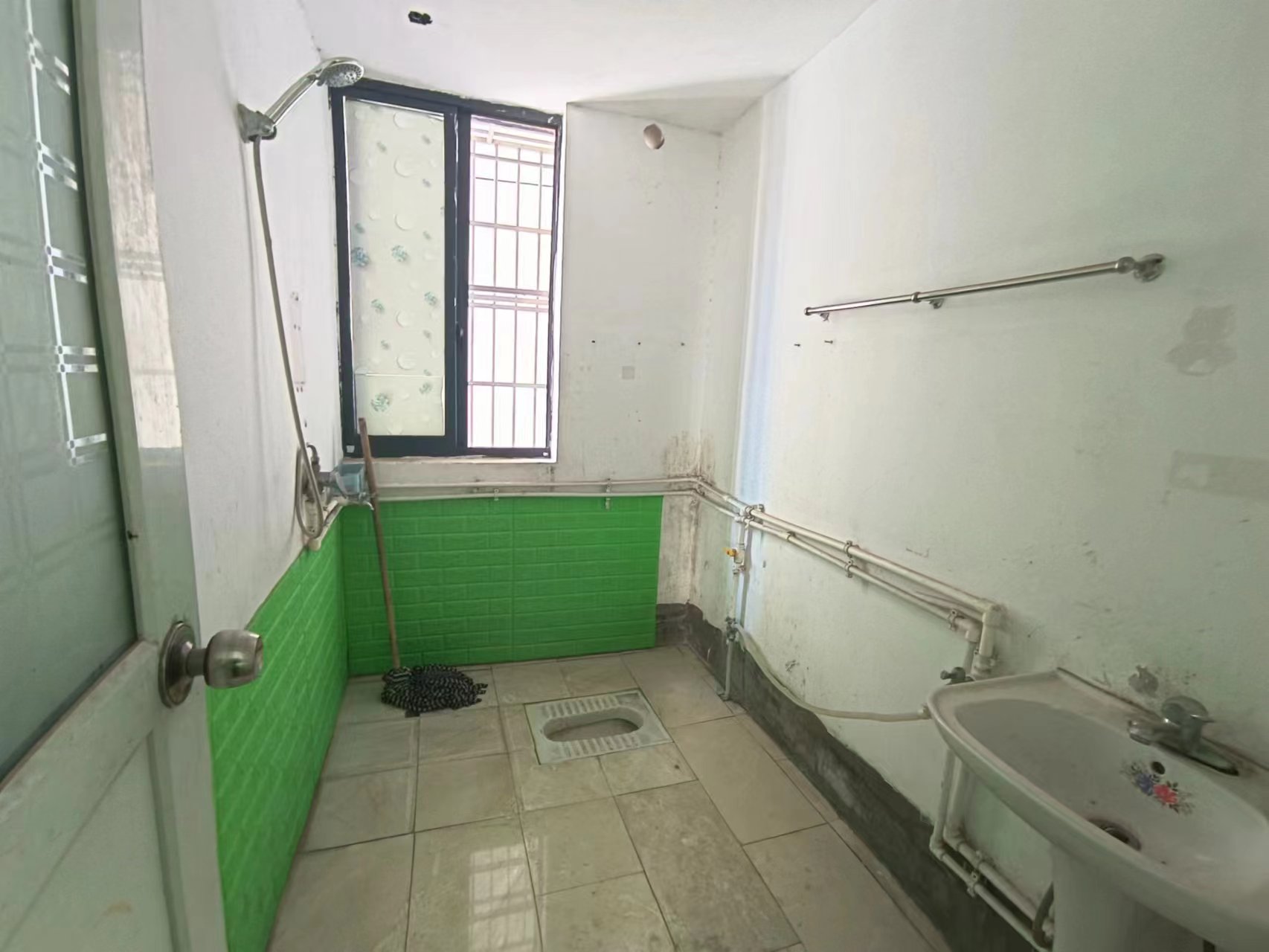 汇通国际 3室2厅2卫 35.0万 汇通国际 3室2厅2卫 35.0万室内图