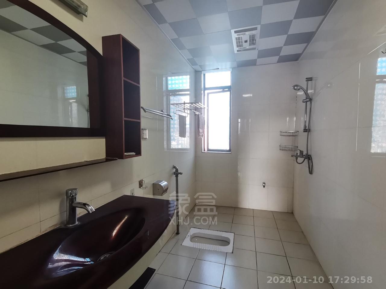 尚格名城花好悦园4期 4室2厅1卫 1800.00元/月 尚格名城花好悦园4期 4室2厅1卫 1800.00元/月室内图