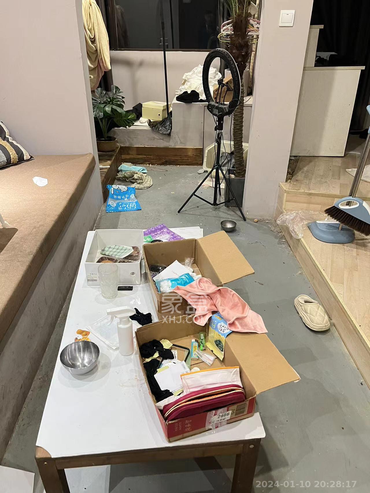 铂宫  1室1厅1卫   2400.00元/月室内图