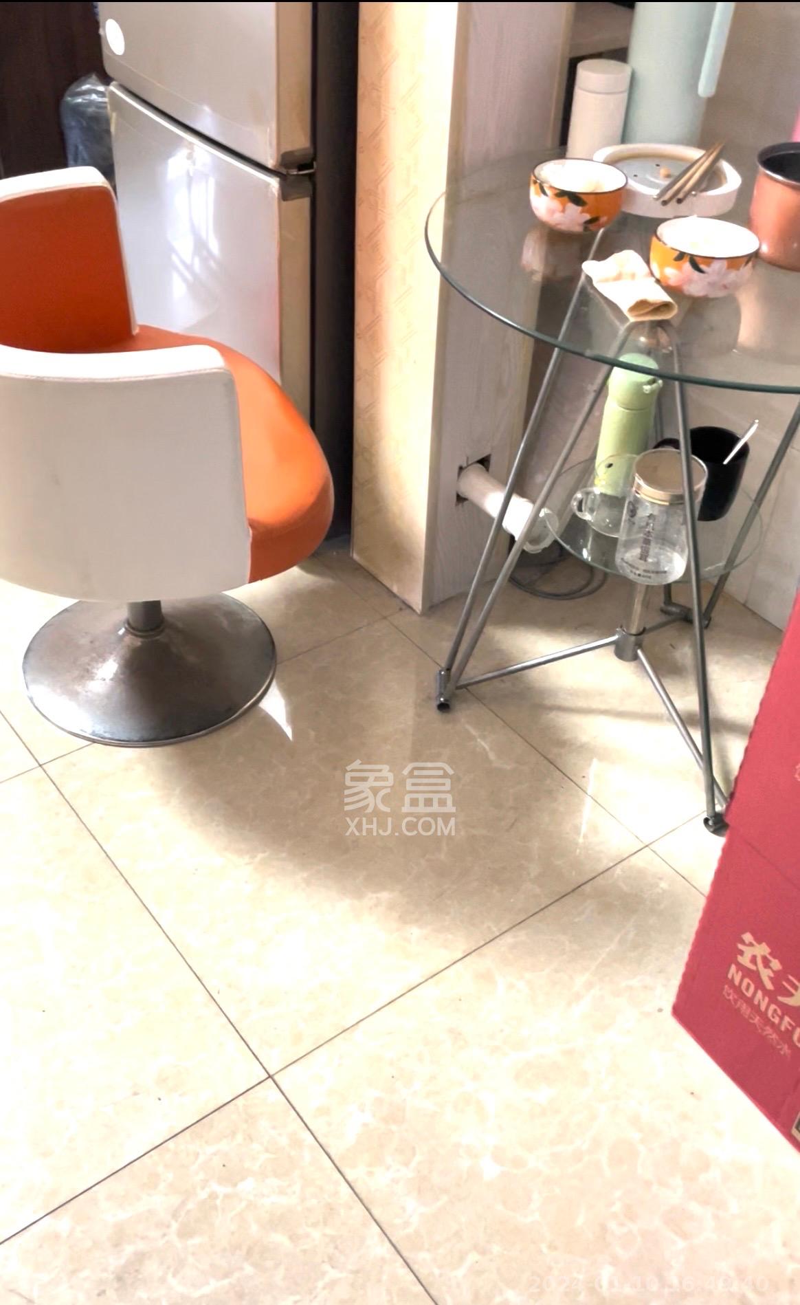 公园道  1室1厅1卫   2300.00元/月室内图1