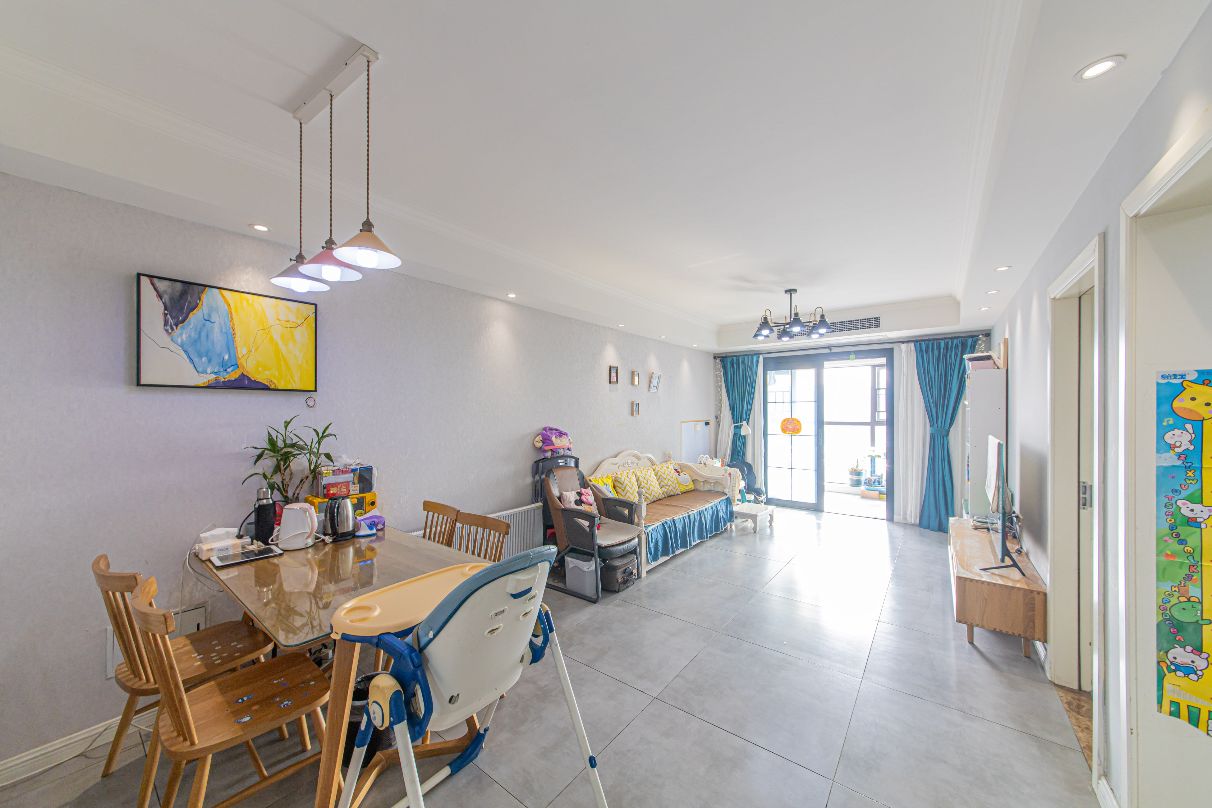 北辰中央公园C区  3室2厅1卫    99.8万客厅