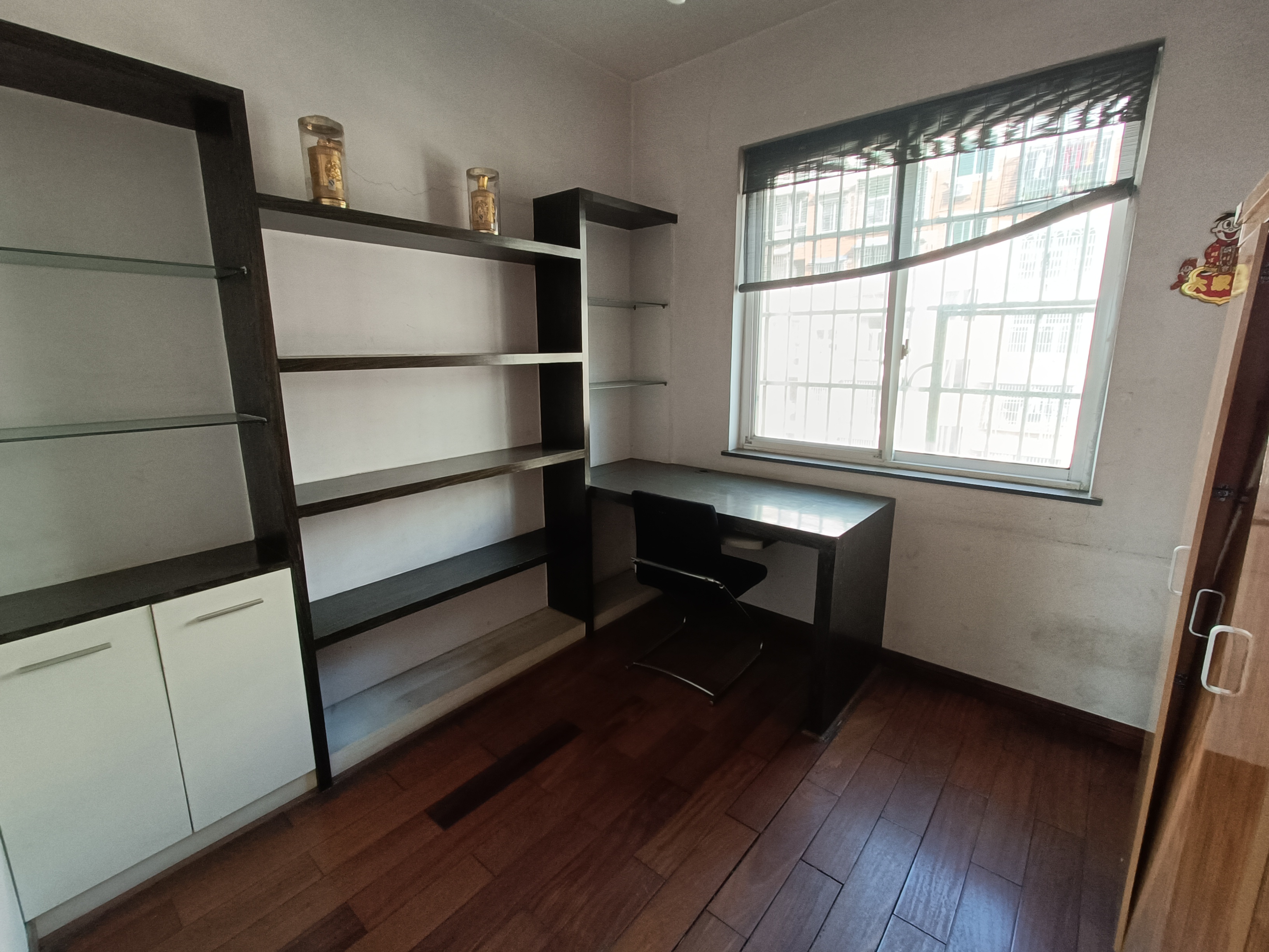 亚都花园 4室2厅2卫 72.8万 亚都花园 4室2厅2卫 72.8万室内图