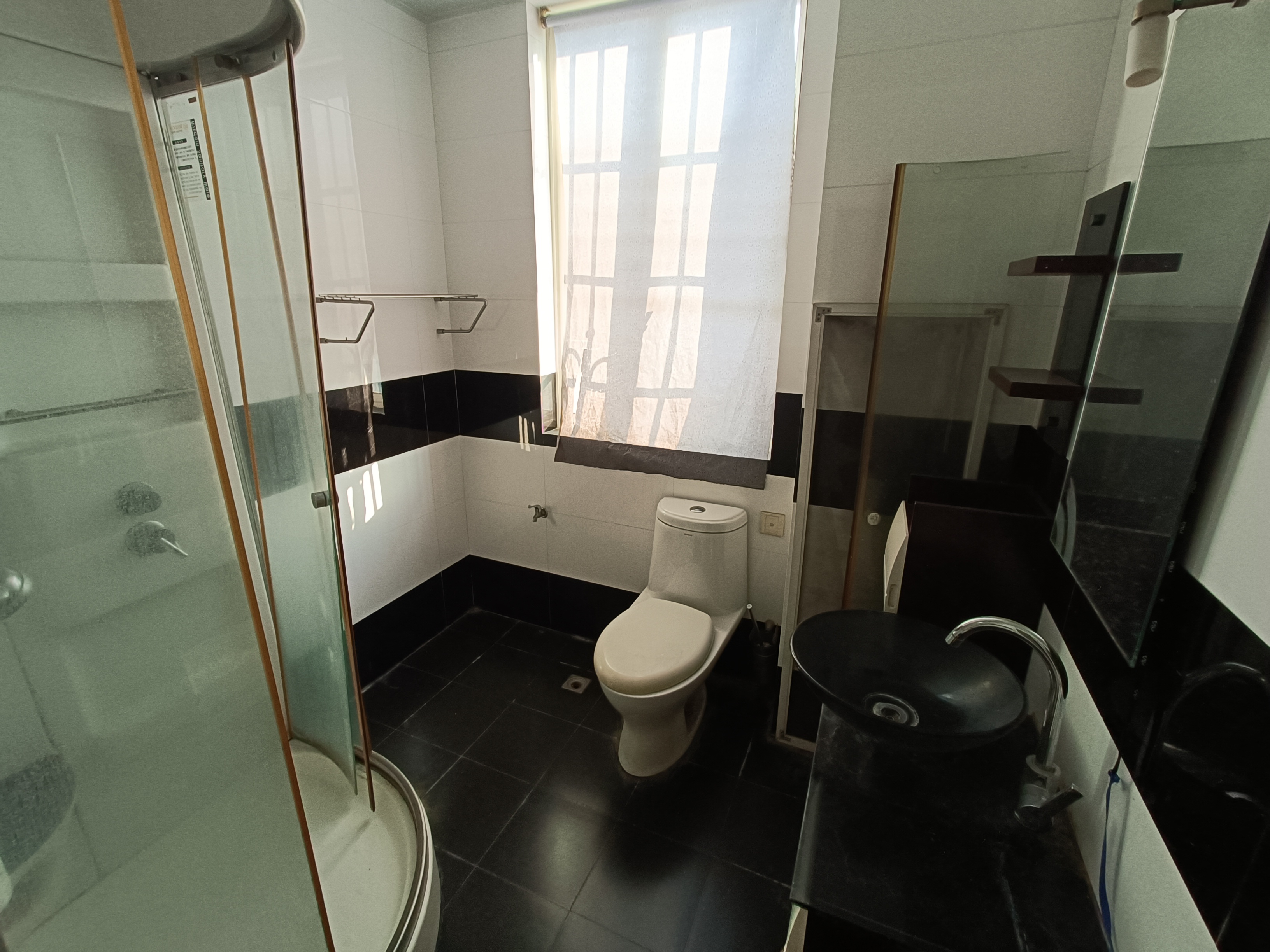 亚都花园 4室2厅2卫 72.8万 亚都花园 4室2厅2卫 72.8万室内图