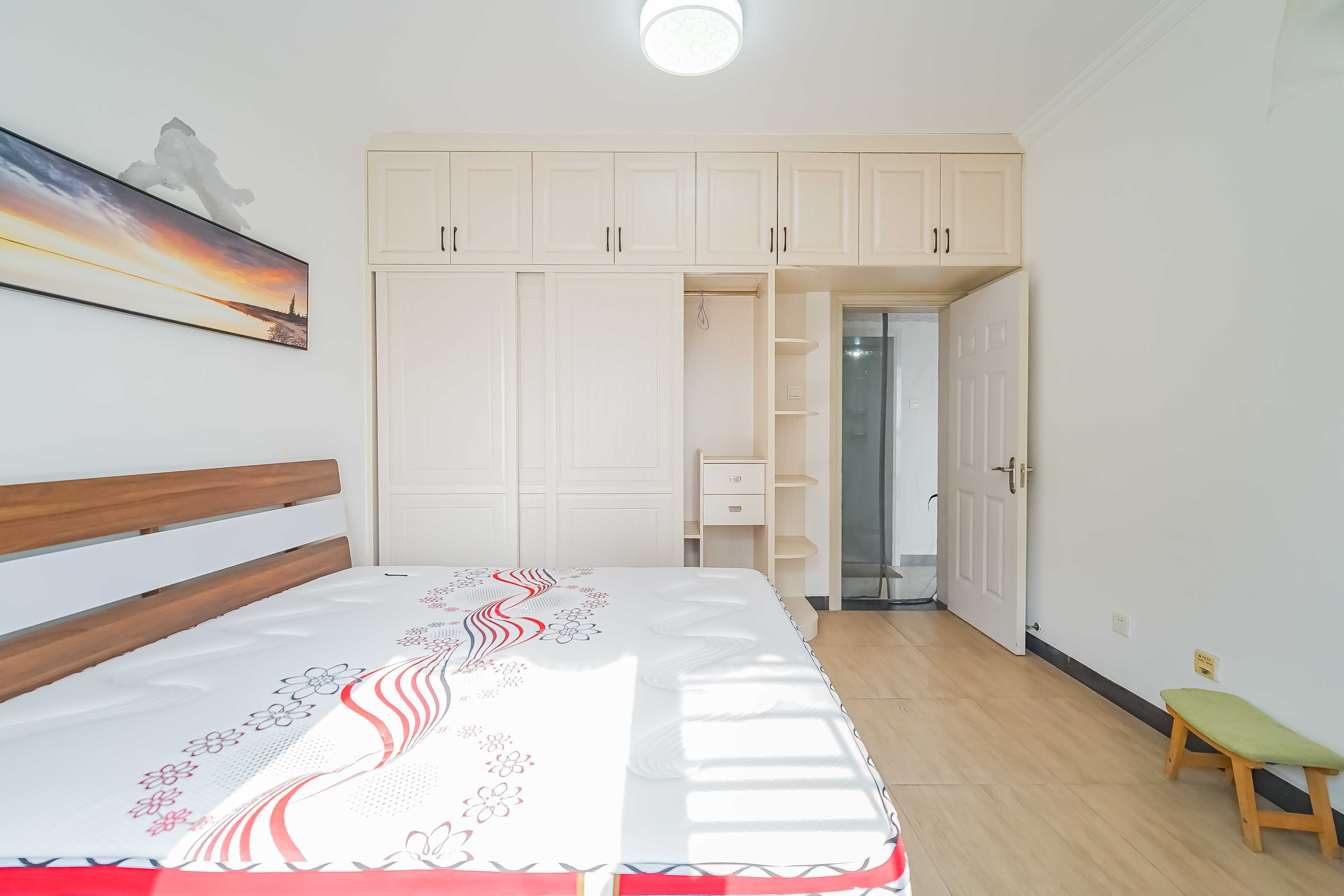 茂华国际湘  2室2厅1卫    72.0万卧室