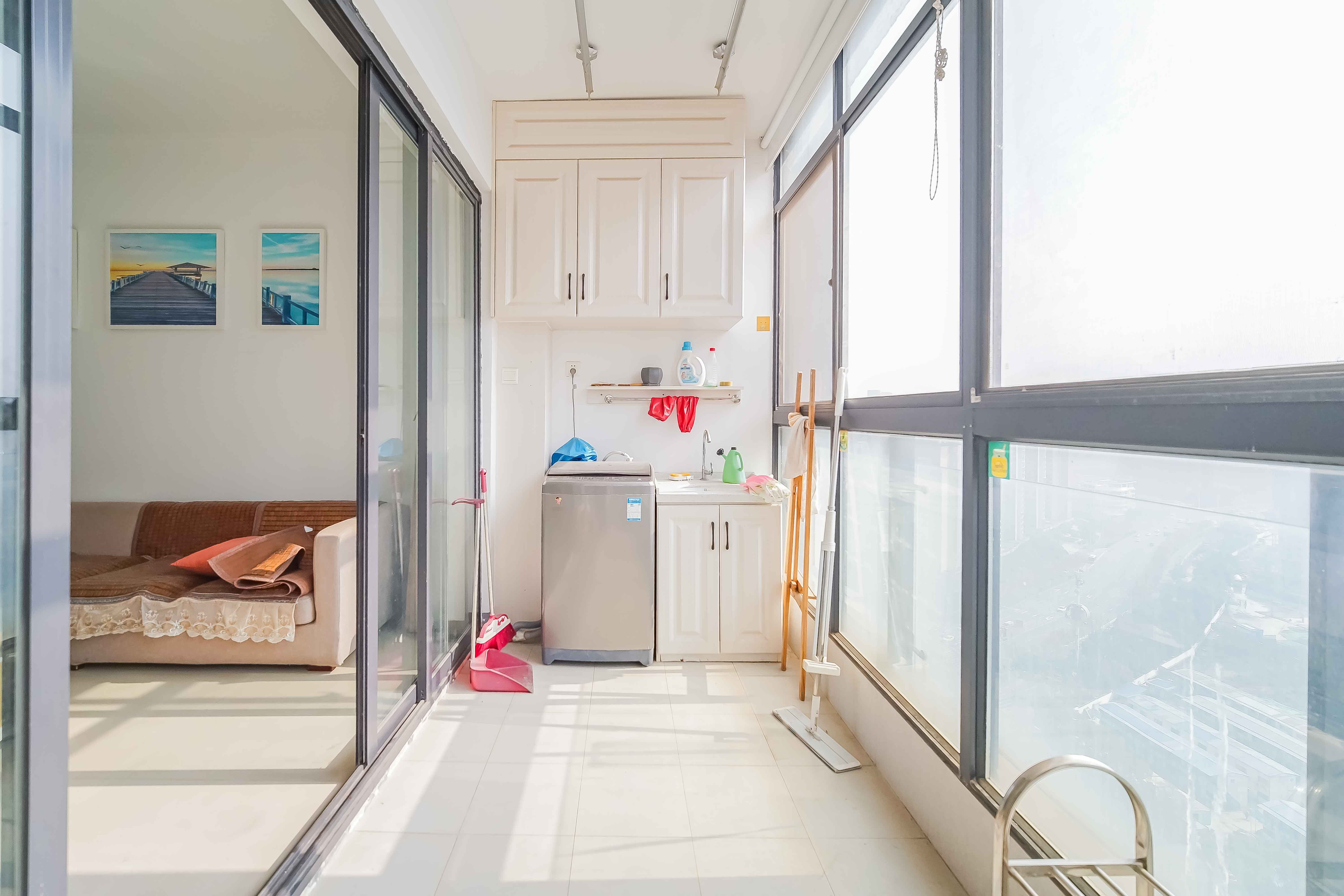 茂华国际湘 2室2厅1卫 72.0万 茂华国际湘 2室2厅1卫 72.0万阳台