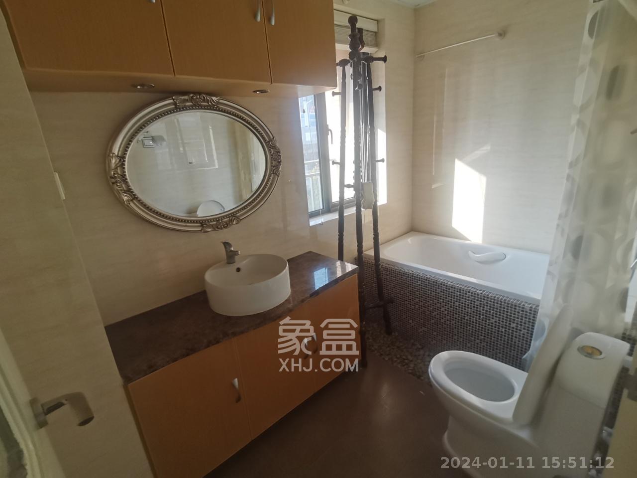 中城丽景香山园  3室2厅2卫   3500.00元/月室内图