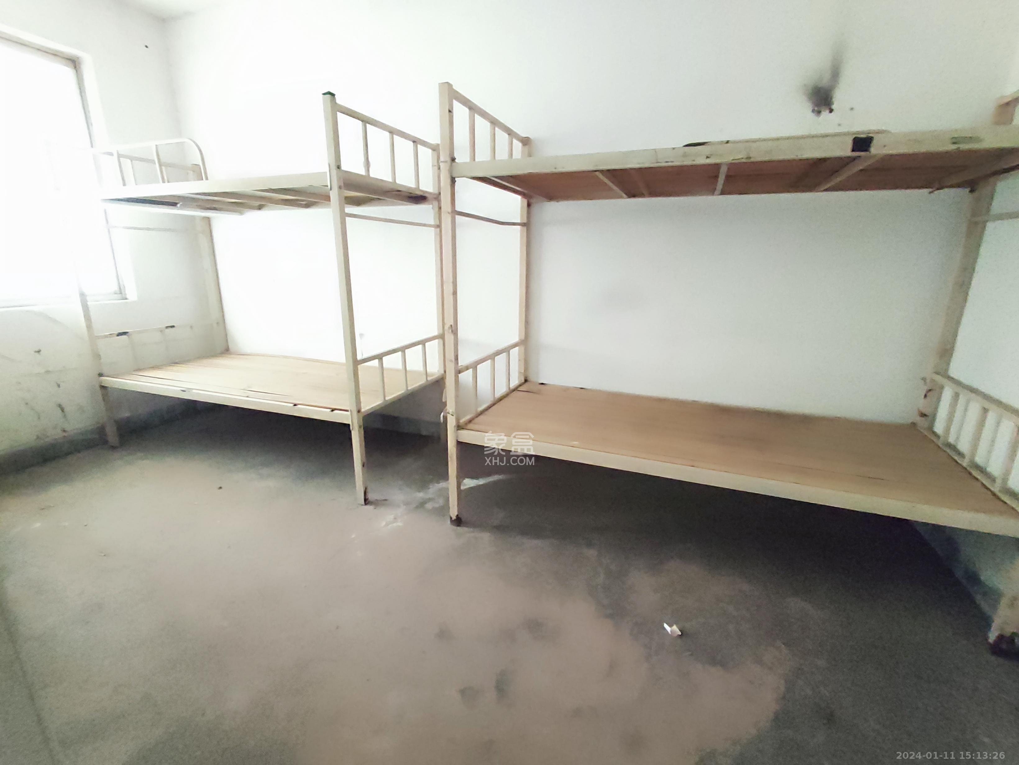 中南汽车世界  3室2厅2卫   1600.00元/月室内图